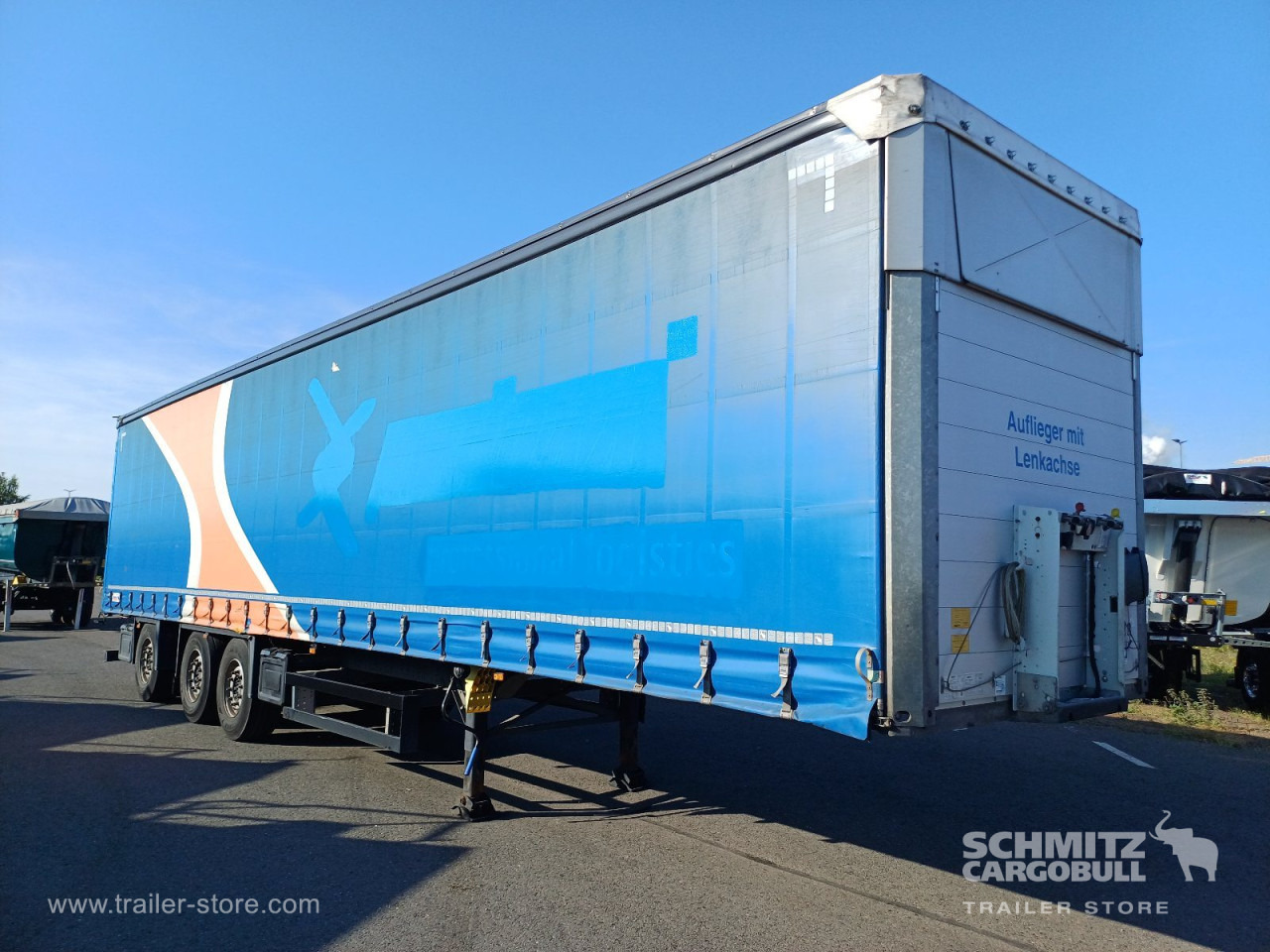 SCHMITZ Auflieger Curtainsider Standard Forklift holder - Semi-reboque de lona: foto 1 SCHMITZ Auflieger Curtainsider Standard Forklift holder - Semi-reboque de lona: foto 1