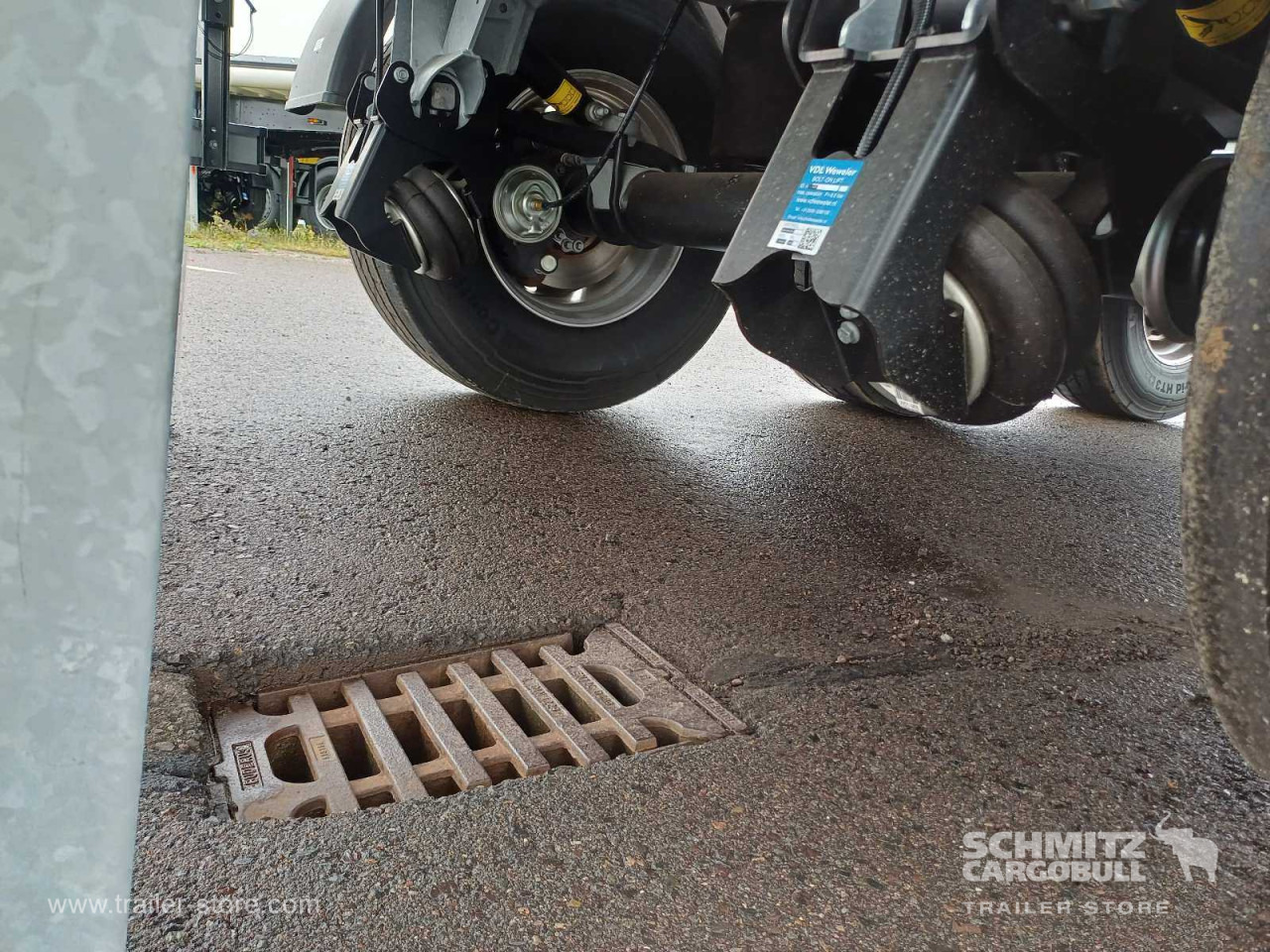 SCHMITZ Auflieger Kipper Alukastenmulde 29m³ - Semi-reboque basculante: foto 4 SCHMITZ Auflieger Kipper Alukastenmulde 29m³ - Semi-reboque basculante: foto 4