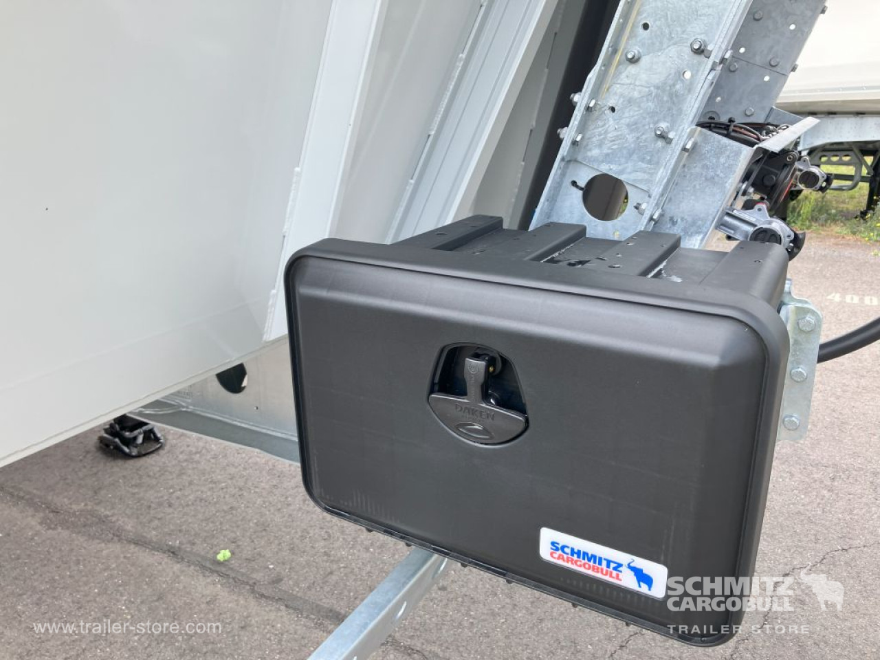 SCHMITZ Auflieger Kipper Alukastenmulde 52m³ - Semi-reboque basculante: foto 2 SCHMITZ Auflieger Kipper Alukastenmulde 52m³ - Semi-reboque basculante: foto 2