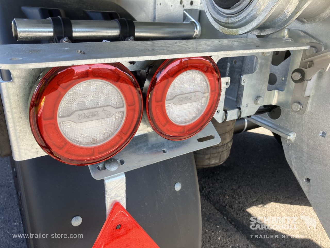 SCHMITZ Auflieger Kipper Alukastenmulde 52m³ - Semi-reboque basculante: foto 3 SCHMITZ Auflieger Kipper Alukastenmulde 52m³ - Semi-reboque basculante: foto 3