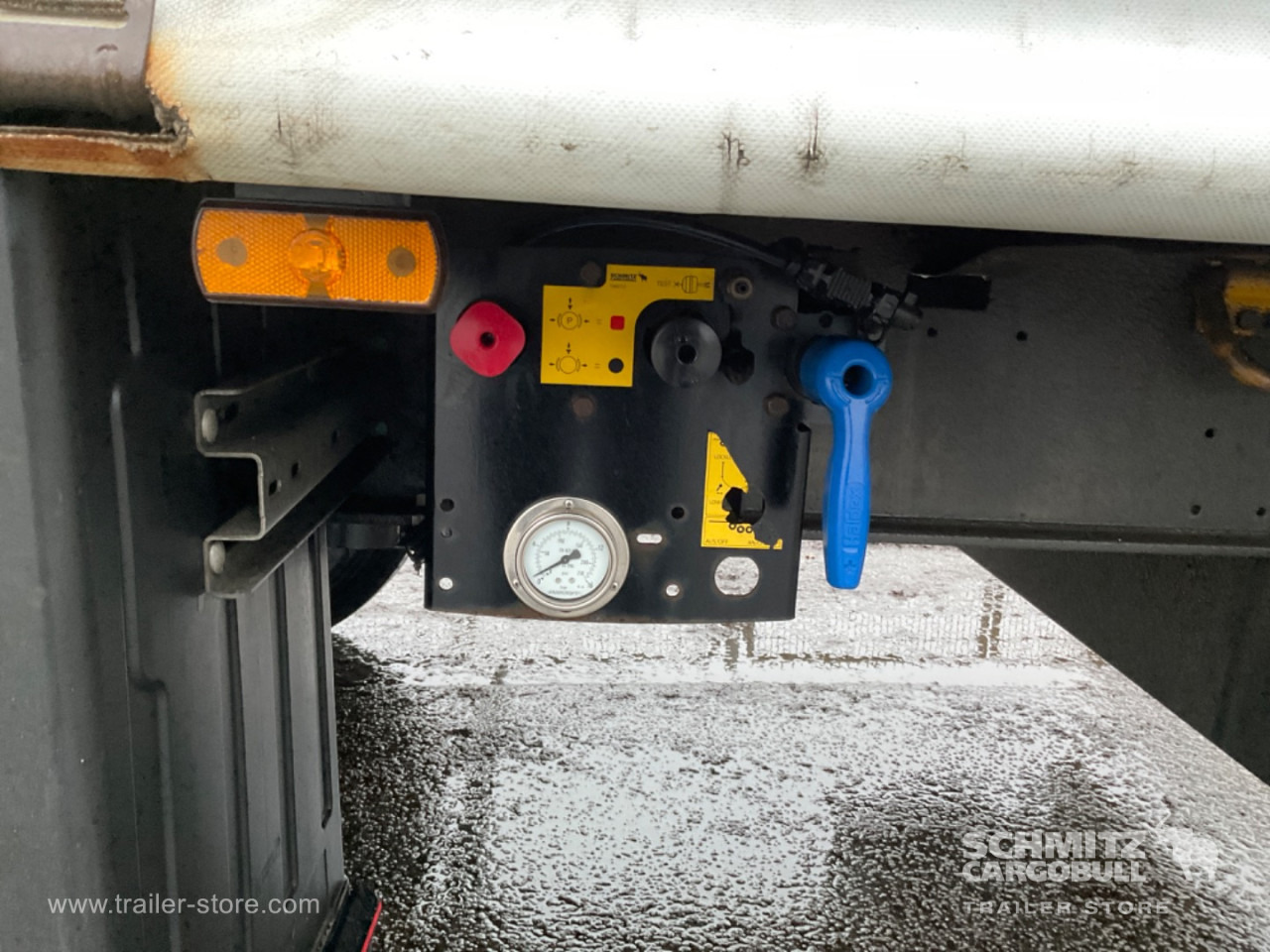 Semi-reboque de lona SCHMITZ Curtainsider Standard Forklift holder: foto 15
