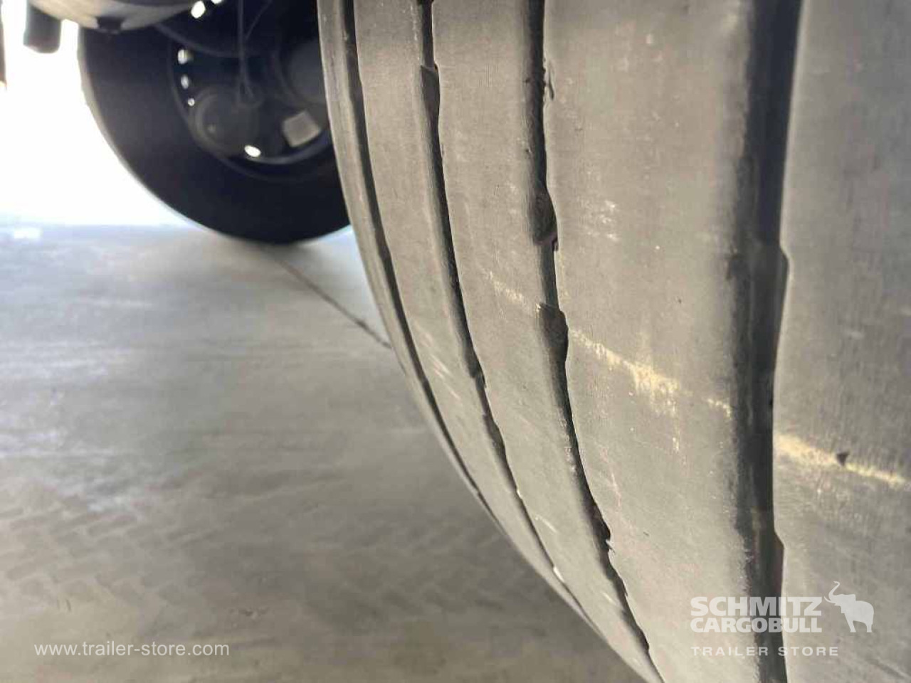 SCHMITZ Semiremolque Frigo Standard - Semi-reboque isotérmico: foto 2 SCHMITZ Semiremolque Frigo Standard - Semi-reboque isotérmico: foto 2