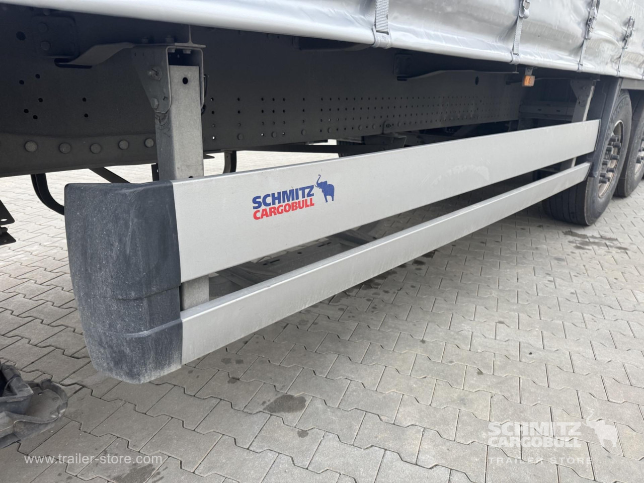 SCHMITZ Curtainsider Standard - Semi-reboque de lona: foto 3 SCHMITZ Curtainsider Standard - Semi-reboque de lona: foto 3