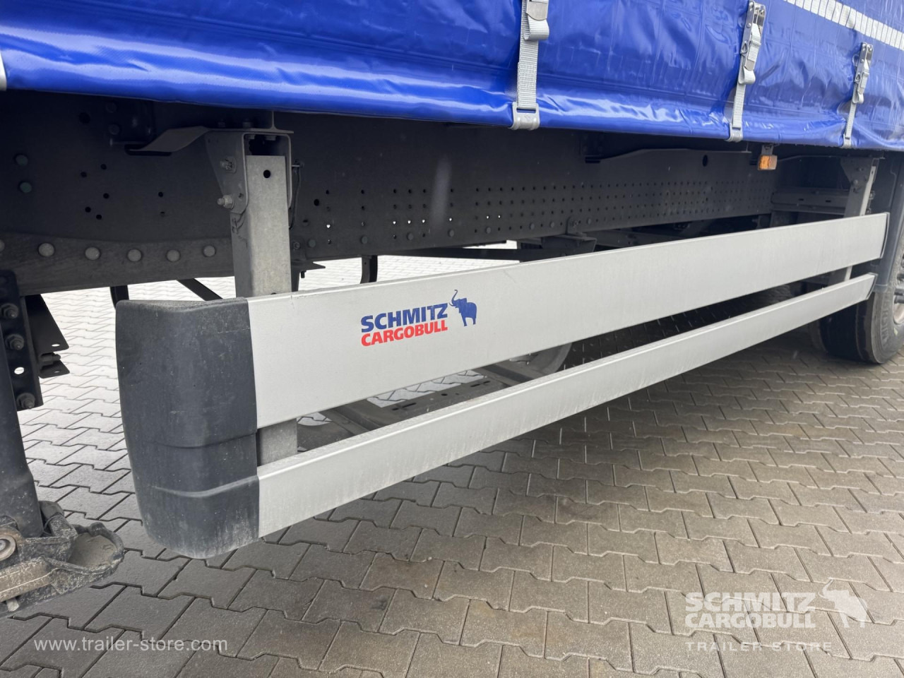 SCHMITZ Curtainsider Standard - Semi-reboque de lona: foto 3 SCHMITZ Curtainsider Standard - Semi-reboque de lona: foto 3