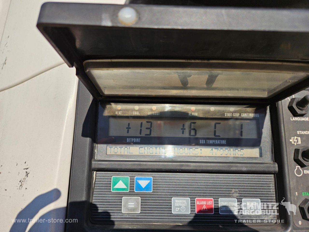 SCHMITZ Reefer Multitemp Taillift - Semi-reboque isotérmico: foto 3 SCHMITZ Reefer Multitemp Taillift - Semi-reboque isotérmico: foto 3