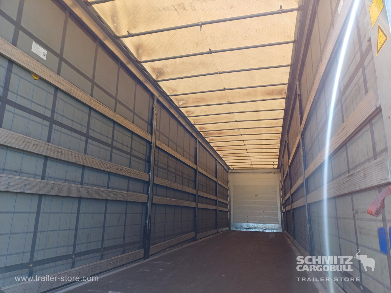 SCHMITZ Curtainsider Mega - Semi-reboque de lona: foto 2 SCHMITZ Curtainsider Mega - Semi-reboque de lona: foto 2