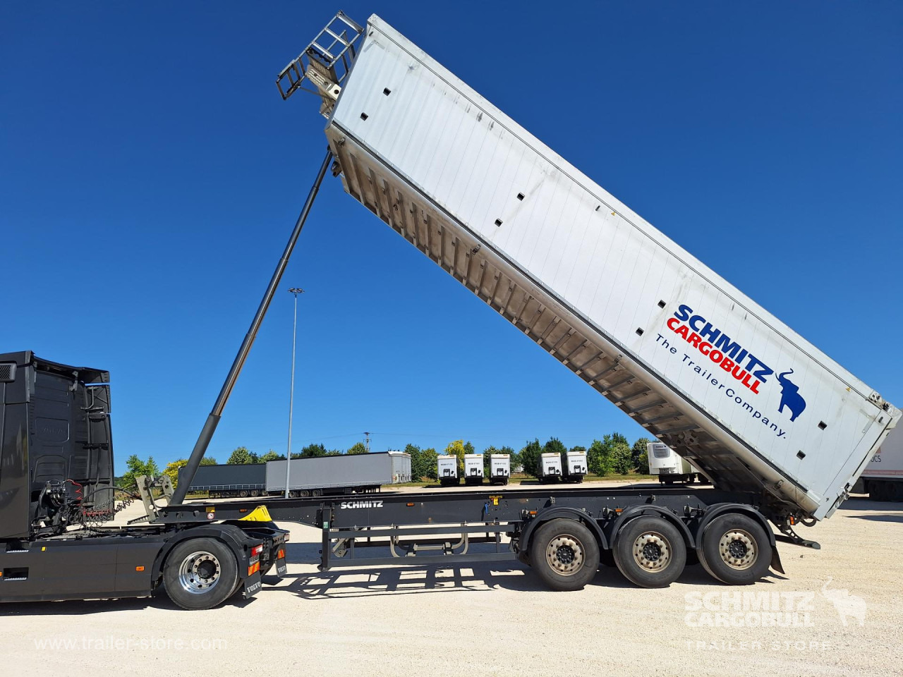 SCHMITZ Tipper Alu-square sided body 54m³ - Semi-reboque basculante: foto 5 SCHMITZ Tipper Alu-square sided body 54m³ - Semi-reboque basculante: foto 5