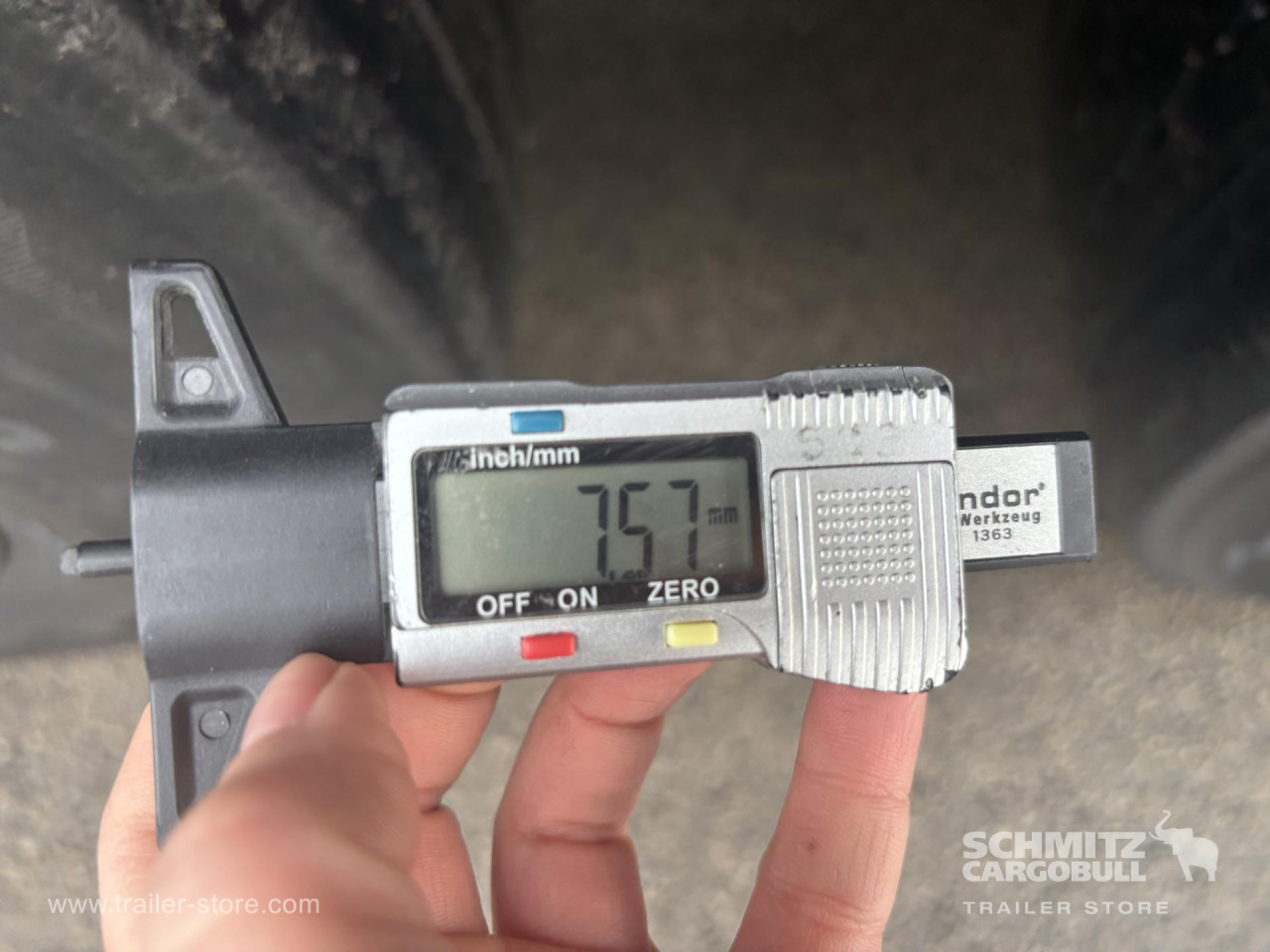 KRONE Curtainsider Standard - Semi-reboque de lona: foto 4 KRONE Curtainsider Standard - Semi-reboque de lona: foto 4