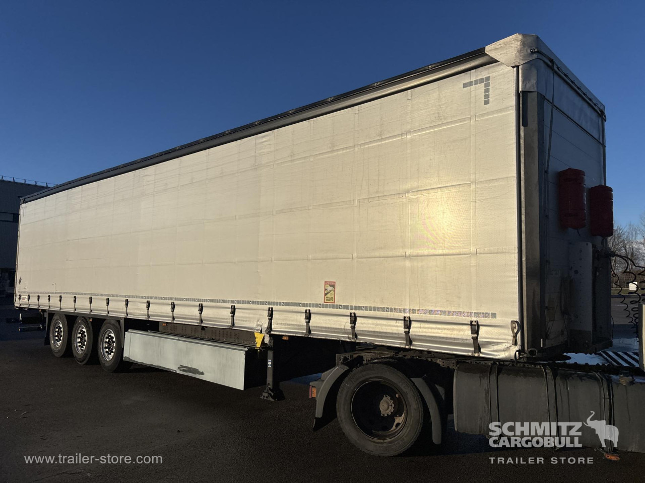 SCHMITZ Curtainsider Standard - Semi-reboque de lona: foto 5 SCHMITZ Curtainsider Standard - Semi-reboque de lona: foto 5