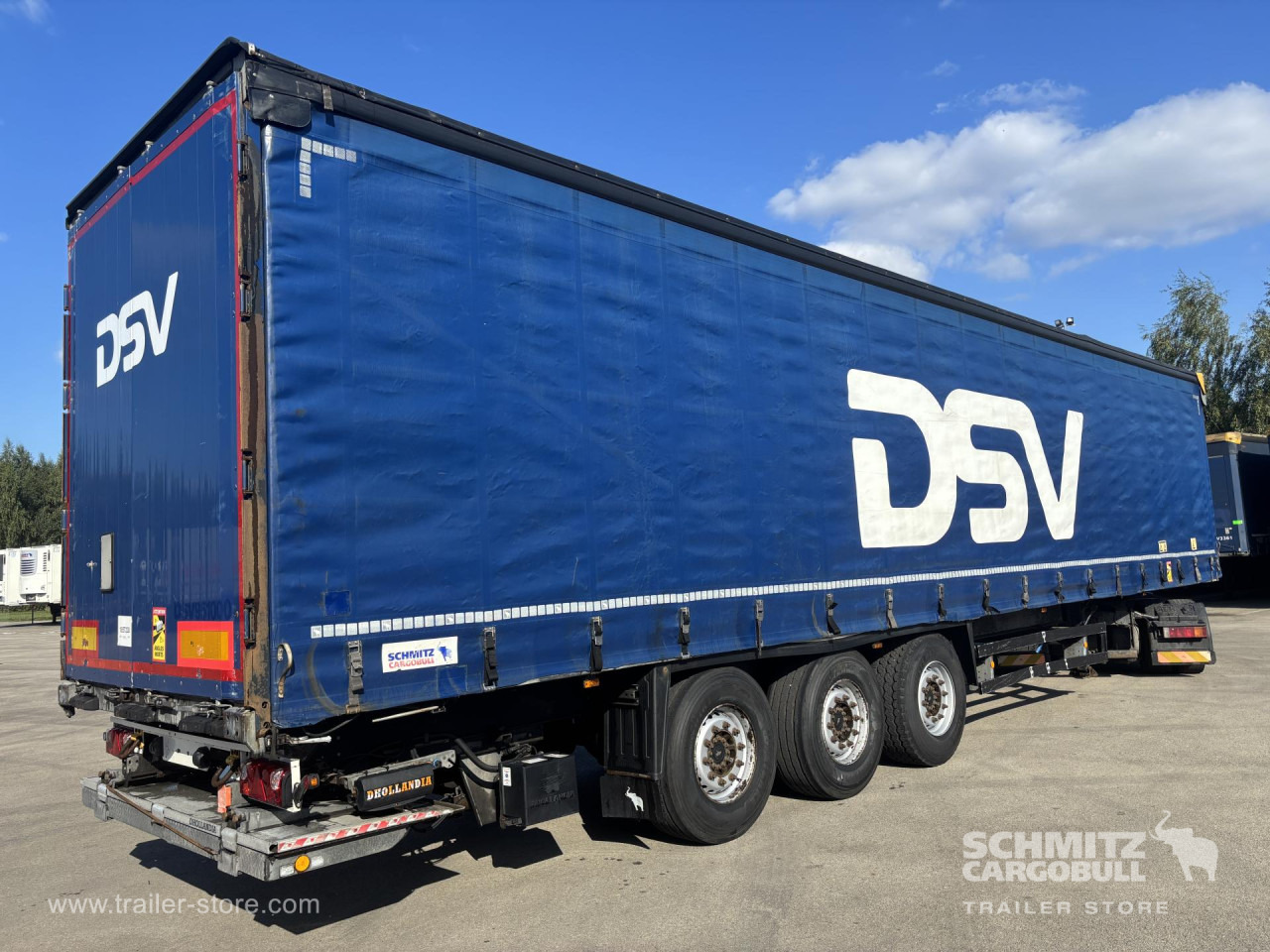 SCHMITZ Curtainsider Standard - Semi-reboque de lona: foto 1 SCHMITZ Curtainsider Standard - Semi-reboque de lona: foto 1