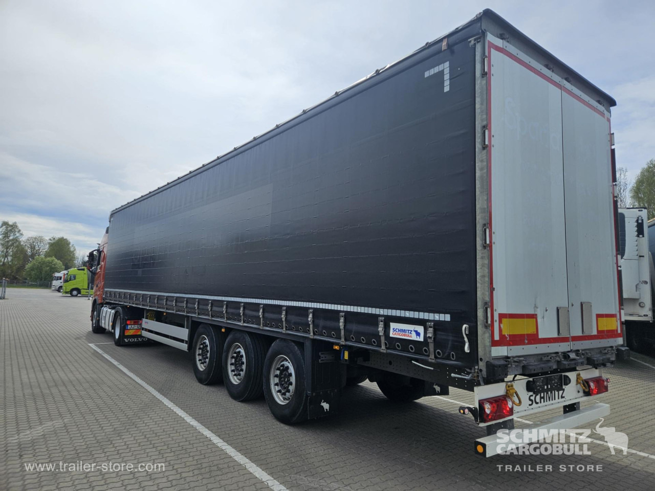 SCHMITZ Curtainsider Standard - Semi-reboque de lona: foto 1 SCHMITZ Curtainsider Standard - Semi-reboque de lona: foto 1