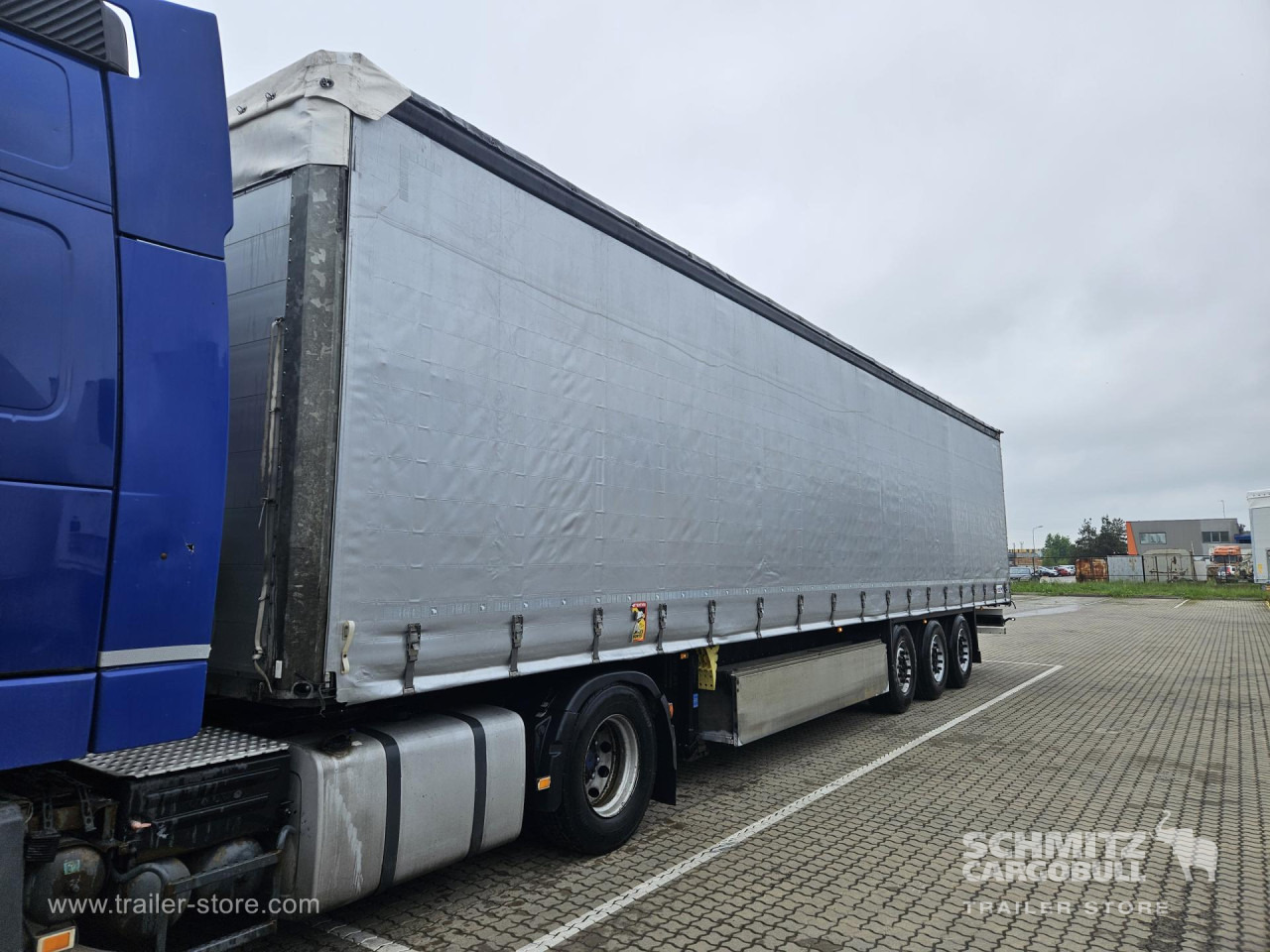 SCHMITZ Curtainsider Standard - Semi-reboque de lona: foto 4 SCHMITZ Curtainsider Standard - Semi-reboque de lona: foto 4