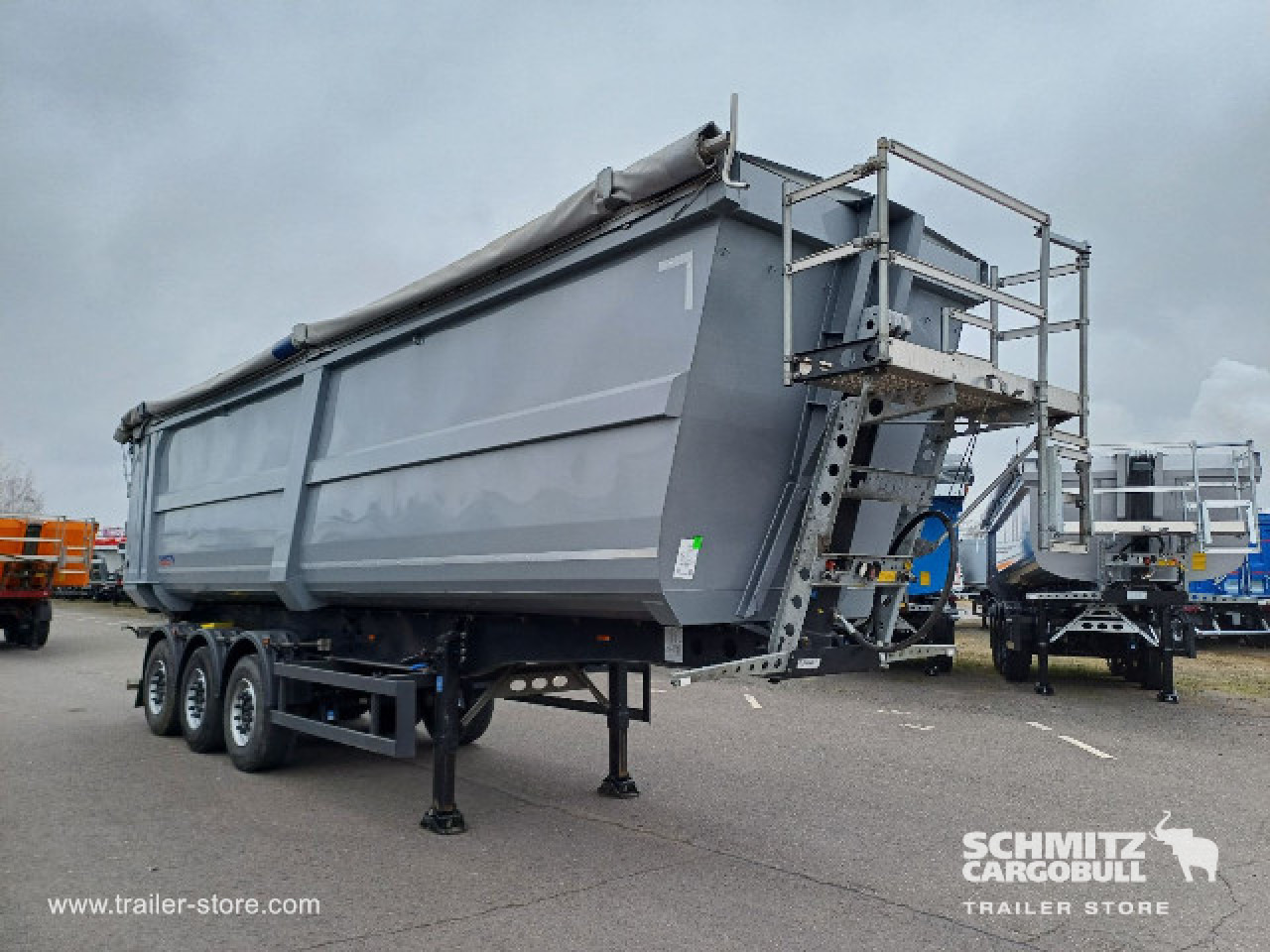 Semi-reboque basculante SCHMITZ Oplegger Kipper Staal rond 51m³: foto 12