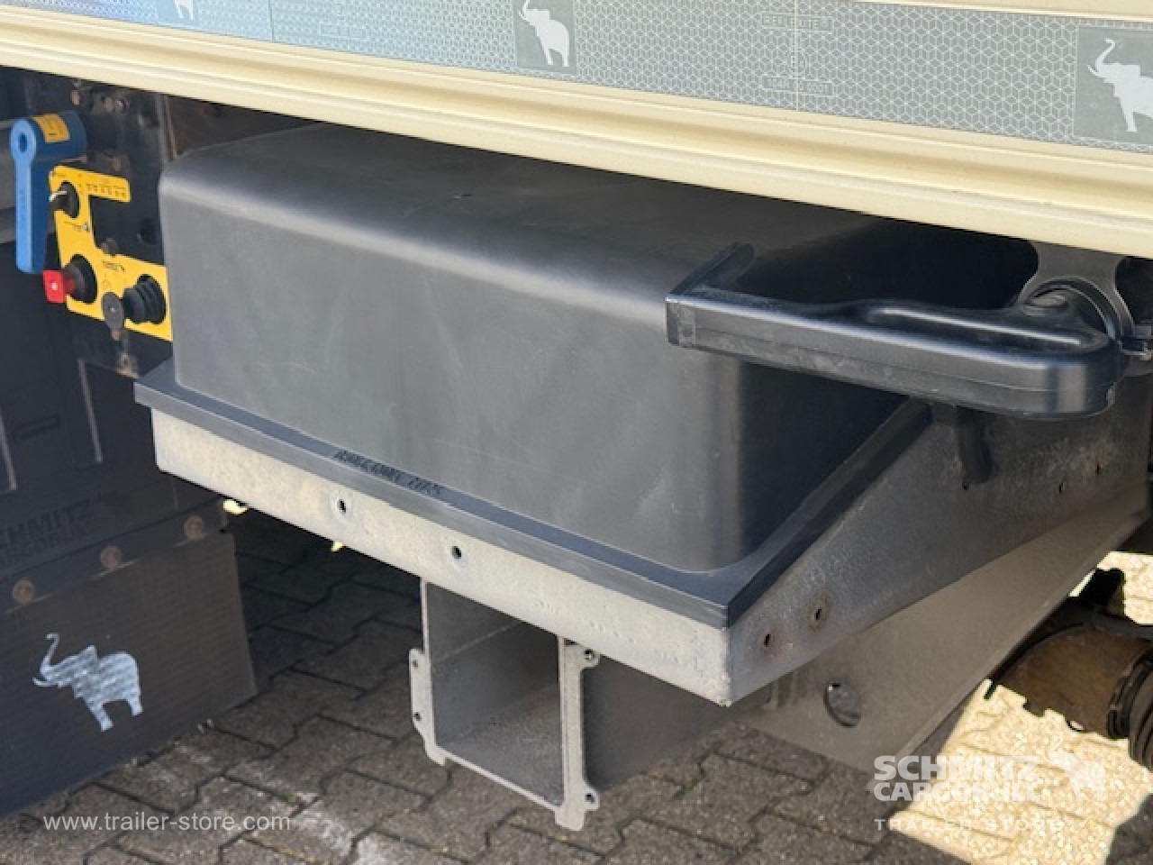 SCHMITZ Oplegger Vries Multitemp Taillift - Semi-reboque isotérmico: foto 5 SCHMITZ Oplegger Vries Multitemp Taillift - Semi-reboque isotérmico: foto 5
