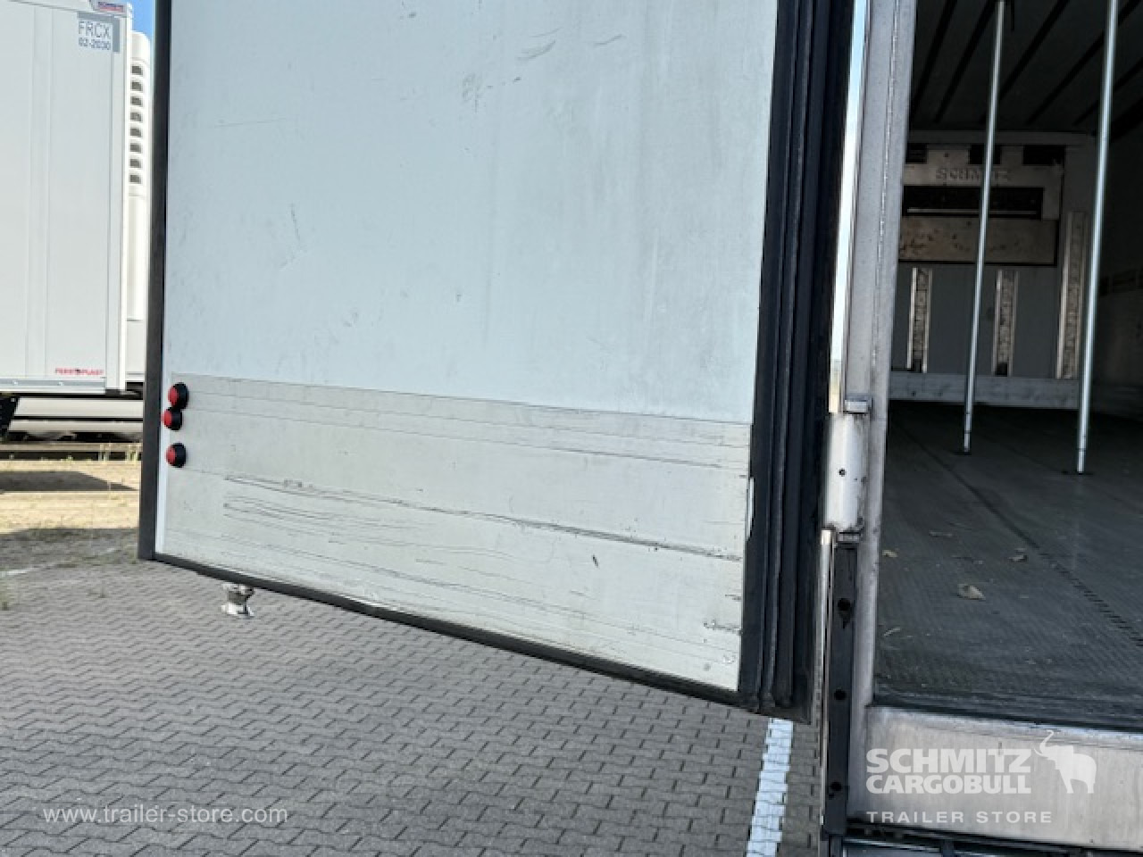 SCHMITZ Oplegger Vries Multitemp Taillift - Semi-reboque isotérmico: foto 4 SCHMITZ Oplegger Vries Multitemp Taillift - Semi-reboque isotérmico: foto 4