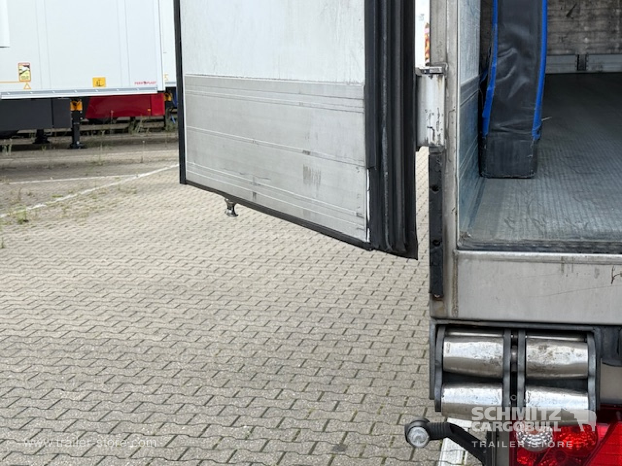 SCHMITZ Oplegger Vries Multitemp Taillift - Semi-reboque isotérmico: foto 5 SCHMITZ Oplegger Vries Multitemp Taillift - Semi-reboque isotérmico: foto 5