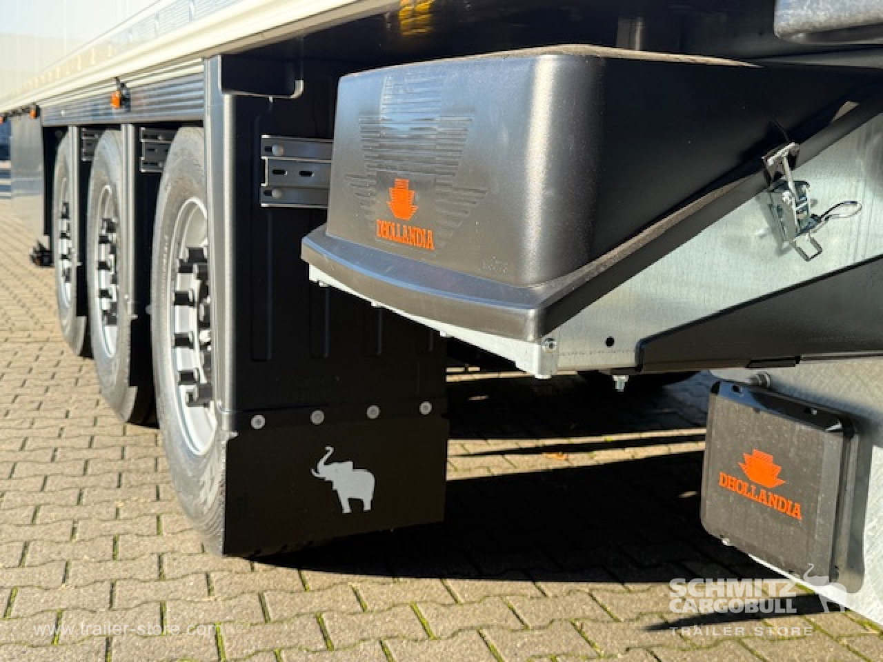SCHMITZ Oplegger Vries Standard Taillift - Semi-reboque isotérmico: foto 3 SCHMITZ Oplegger Vries Standard Taillift - Semi-reboque isotérmico: foto 3