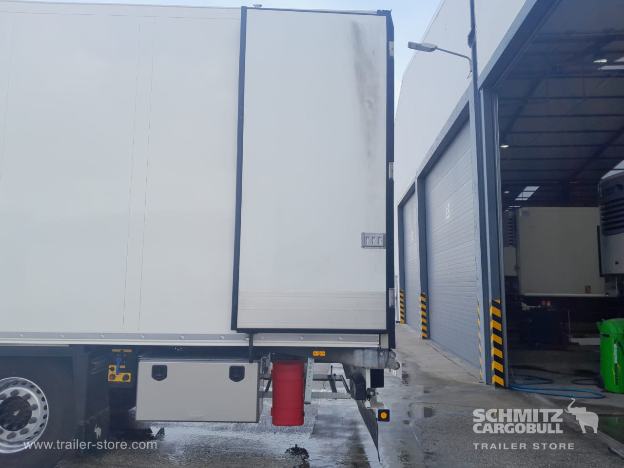 SCHMITZ Reefer Standard - Semi-reboque isotérmico: foto 4 SCHMITZ Reefer Standard - Semi-reboque isotérmico: foto 4