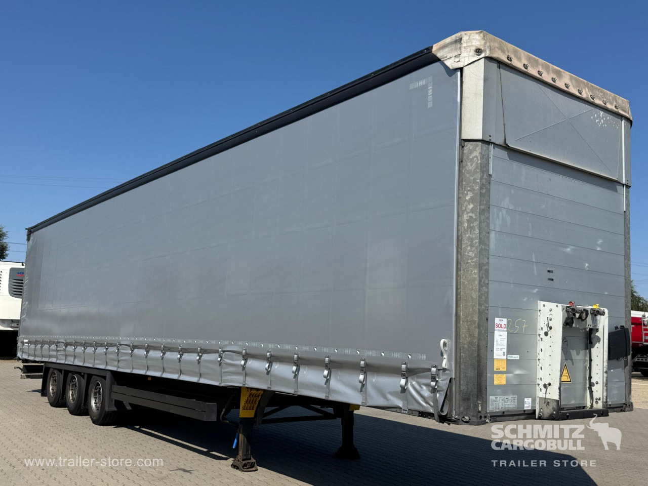 SCHMITZ Curtainsider Mega - Semi-reboque de lona: foto 1 SCHMITZ Curtainsider Mega - Semi-reboque de lona: foto 1