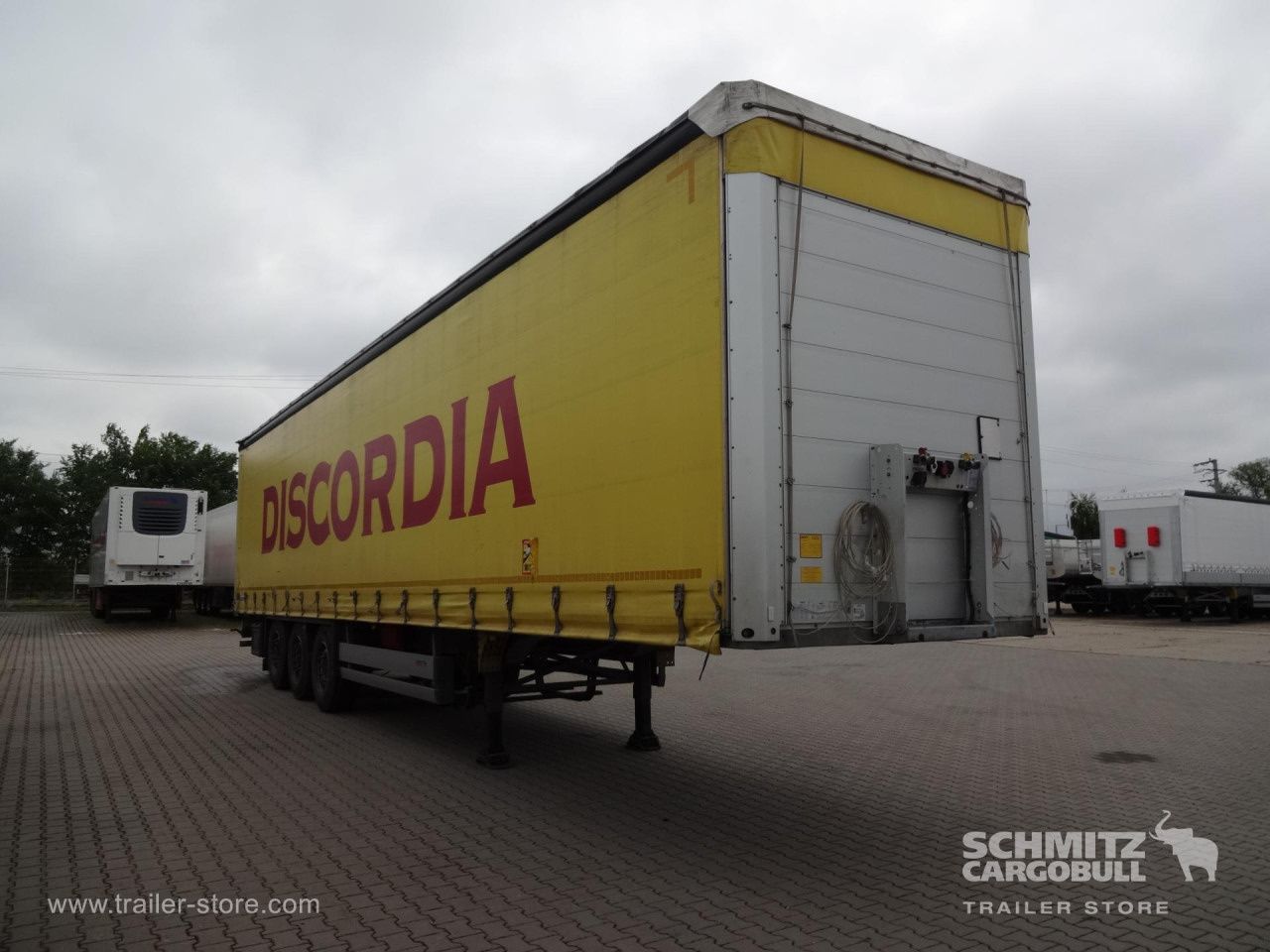 SCHMITZ Curtainsider Standard - Semi-reboque de lona: foto 4 SCHMITZ Curtainsider Standard - Semi-reboque de lona: foto 4