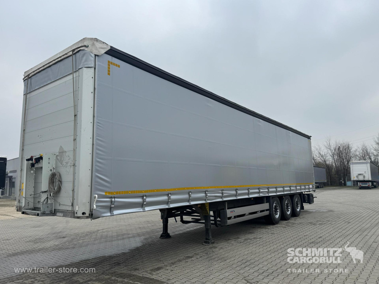 SCHMITZ Curtainsider Standard - Semi-reboque de lona: foto 4 SCHMITZ Curtainsider Standard - Semi-reboque de lona: foto 4