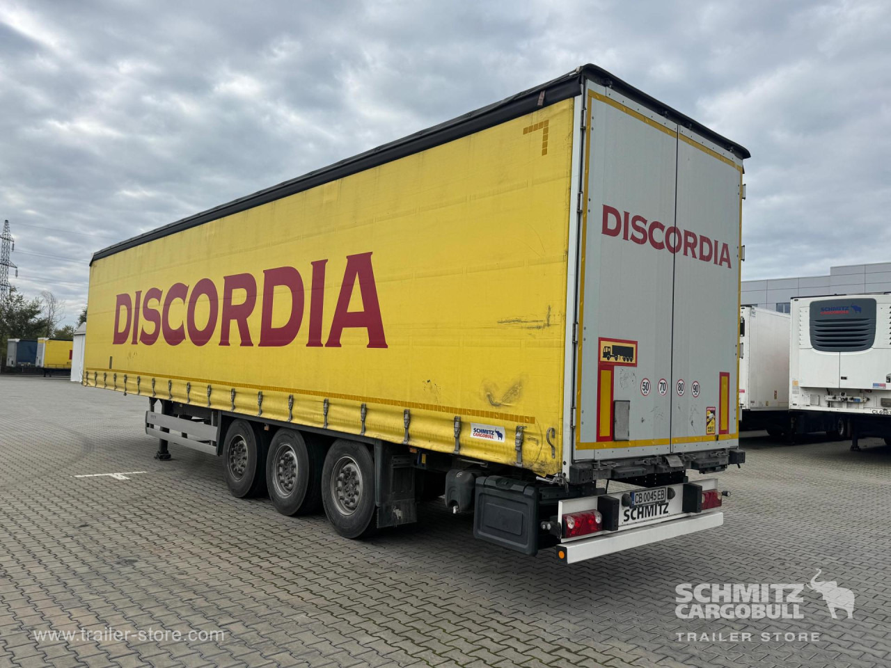 SCHMITZ Curtainsider Standard - Semi-reboque de lona: foto 5 SCHMITZ Curtainsider Standard - Semi-reboque de lona: foto 5