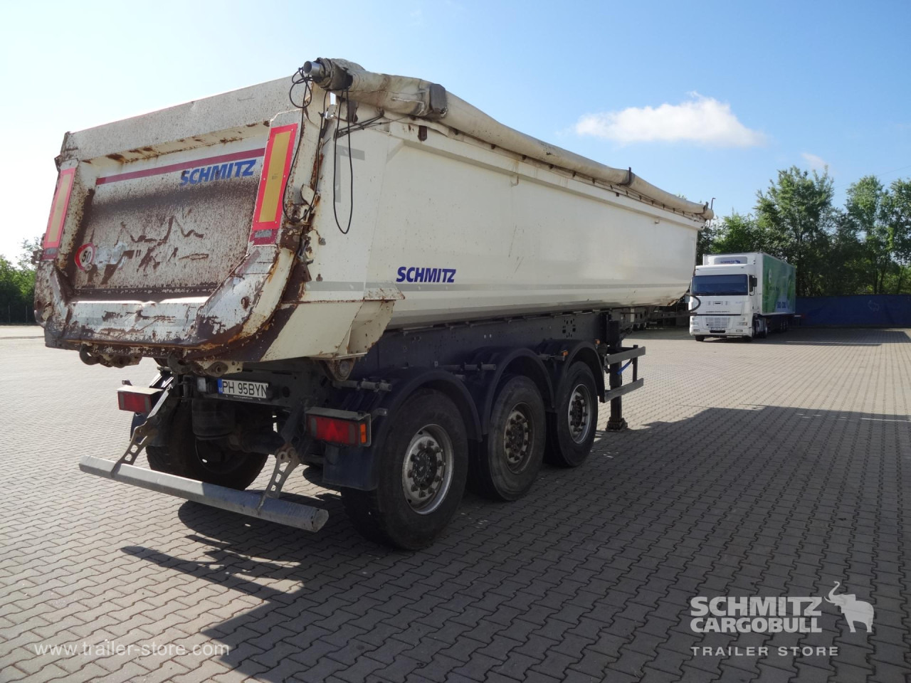 SCHMITZ Tipper Steel half pipe body 28m³ - Semi-reboque basculante: foto 2 SCHMITZ Tipper Steel half pipe body 28m³ - Semi-reboque basculante: foto 2