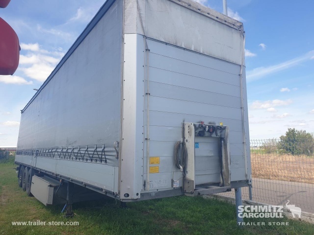 SCHMITZ Curtainsider Standard - Semi-reboque de lona: foto 2 SCHMITZ Curtainsider Standard - Semi-reboque de lona: foto 2