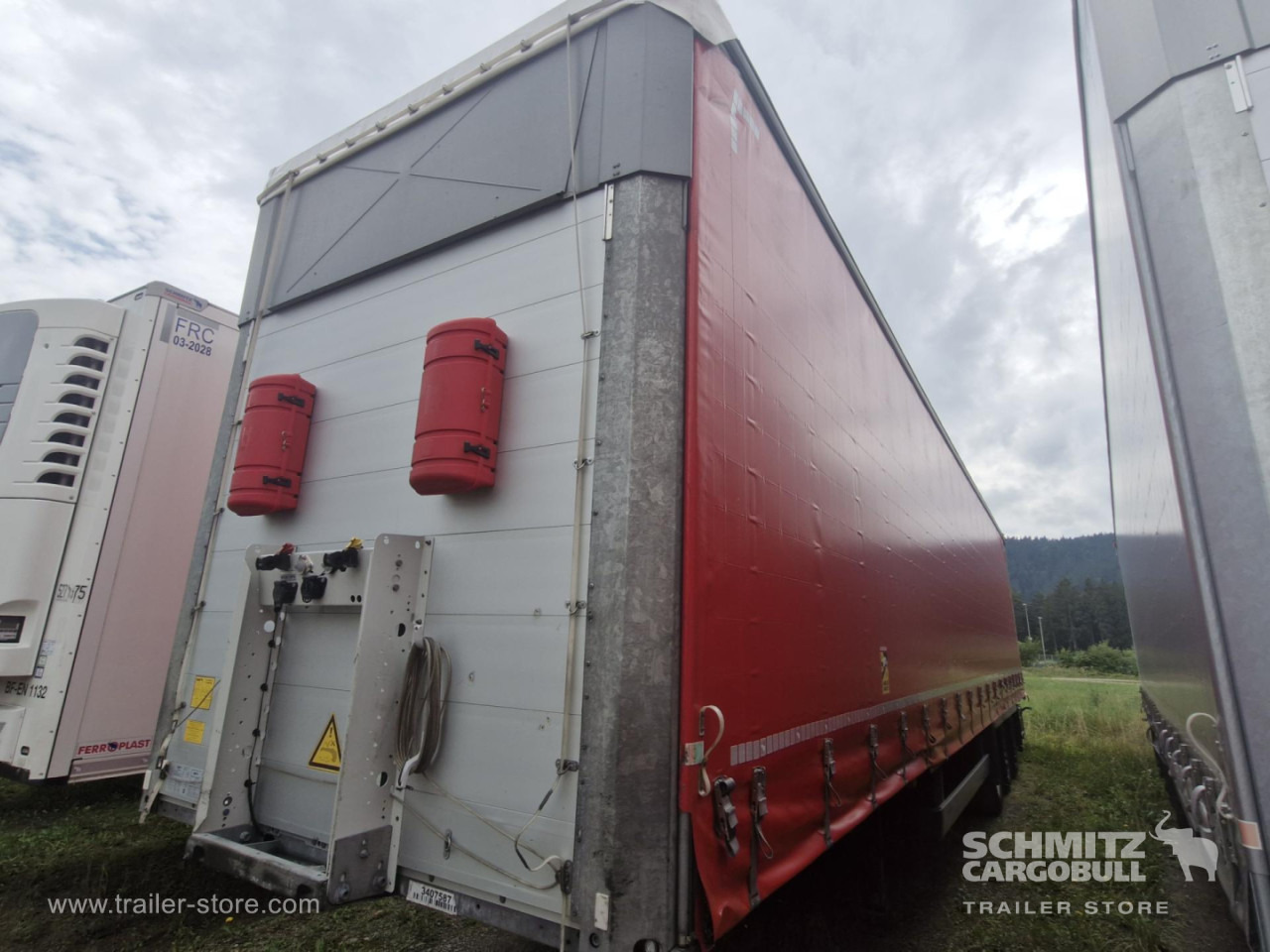 SCHMITZ Curtainsider Varios - Semi-reboque de lona: foto 2 SCHMITZ Curtainsider Varios - Semi-reboque de lona: foto 2