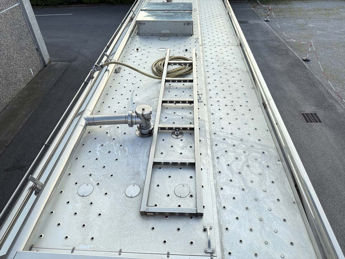 Semi-reboque cisterna para transporte de alimentos BATA GRAPAR/TECNOKAR 12.500-9.000-13.500LT: foto 8