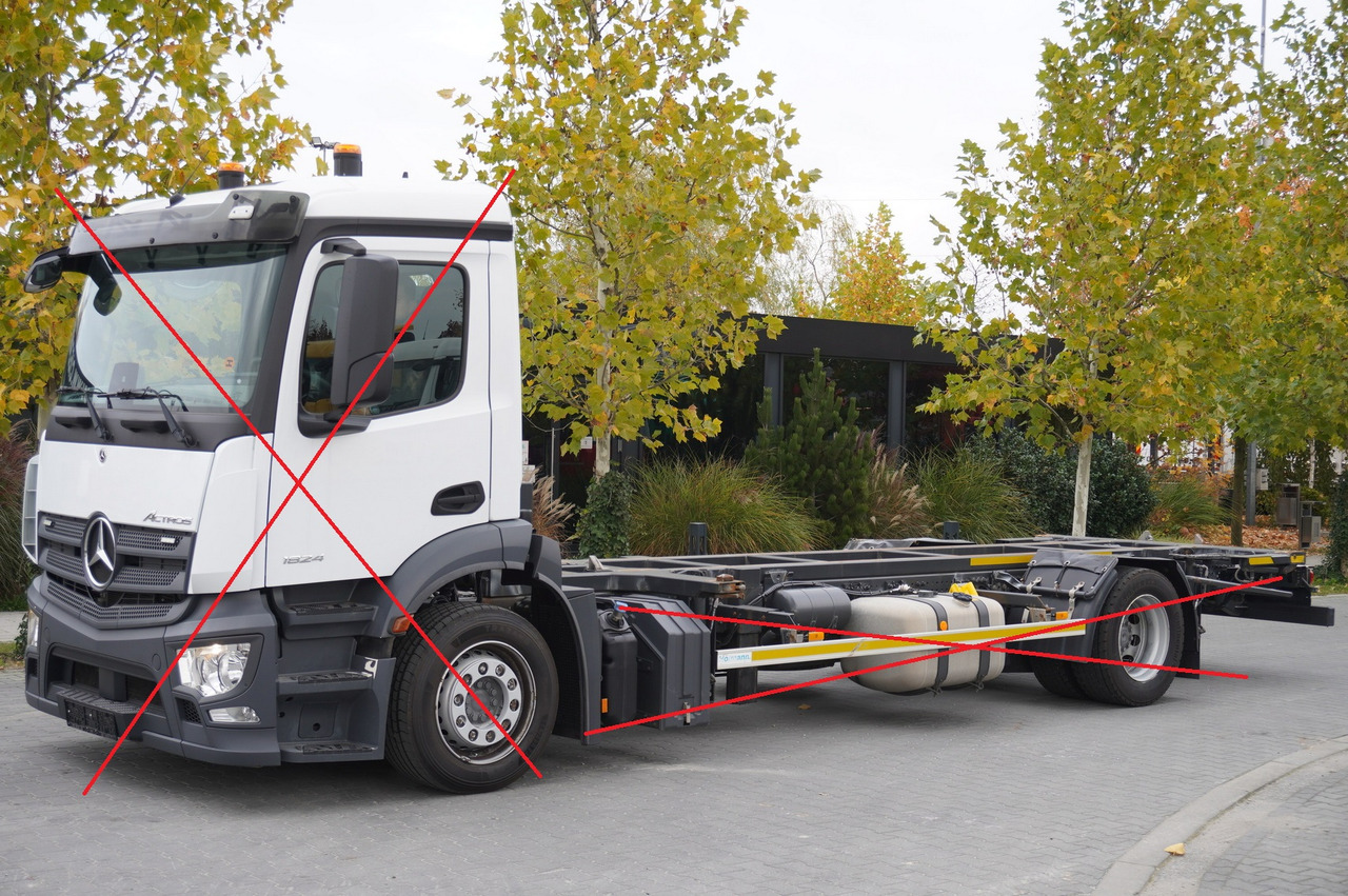 BDF construction lifted hydraulically by 50 cm - Estrutura/ Châssis: foto 2 BDF construction lifted hydraulically by 50 cm - Estrutura/ Châssis: foto 2