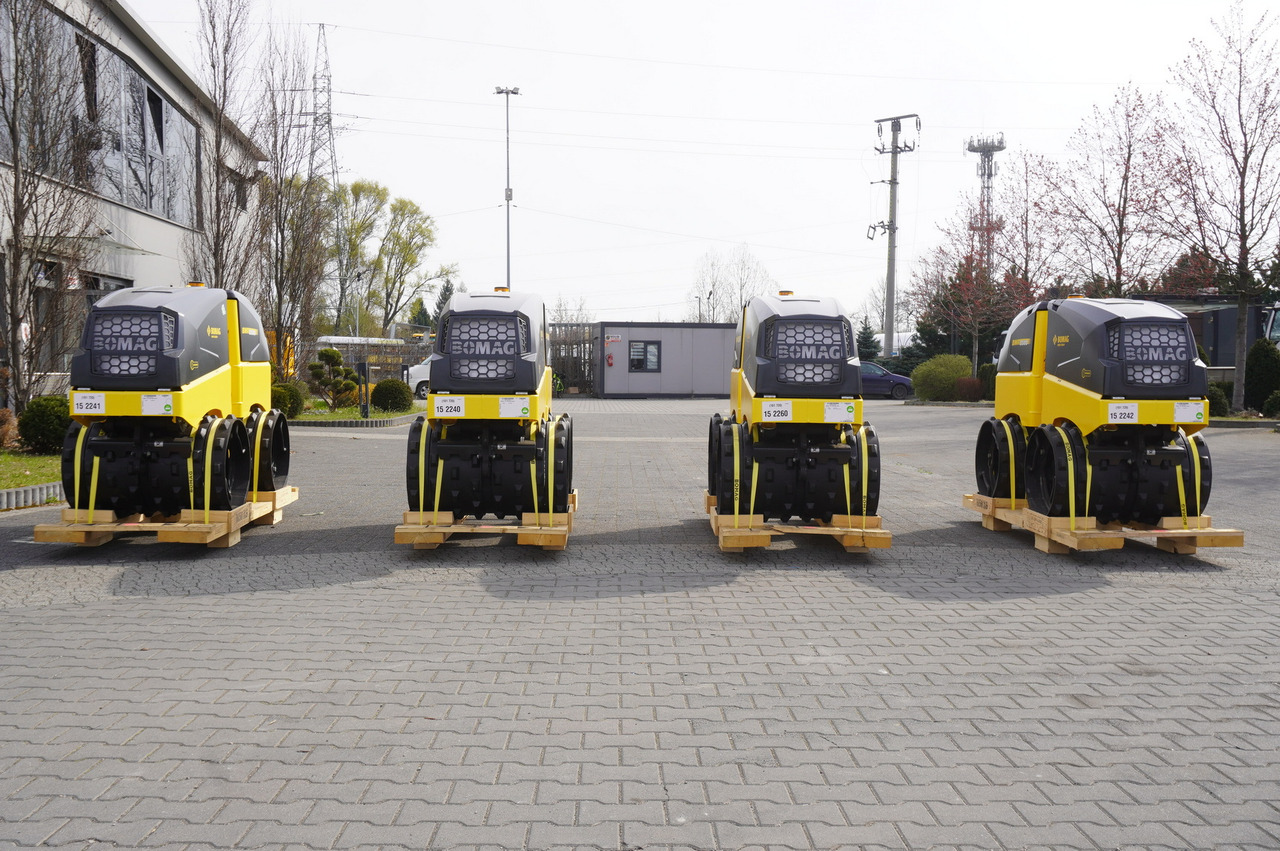 BOMAG BMP 8500 brand-new trench roller / Remote Control / 4 units - Compactador de asfalto: foto 2 BOMAG BMP 8500 brand-new trench roller / Remote Control / 4 units - Compactador de asfalto: foto 2