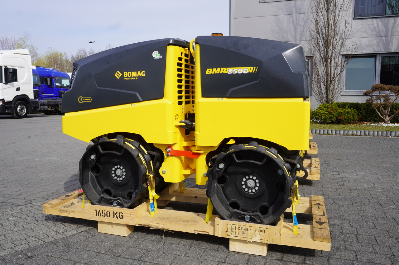 BOMAG BMP 8500 brand-new trench roller / Remote Control / 4 units - Compactador de asfalto: foto 5 BOMAG BMP 8500 brand-new trench roller / Remote Control / 4 units - Compactador de asfalto: foto 5