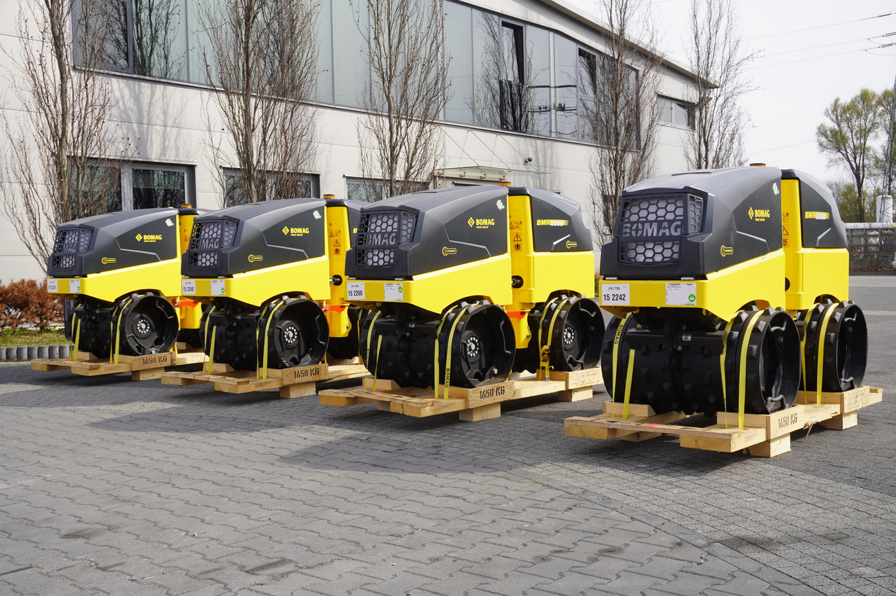 BOMAG BMP 8500 brand-new trench roller / Remote Control / 4 units - Compactador de asfalto: foto 1 BOMAG BMP 8500 brand-new trench roller / Remote Control / 4 units - Compactador de asfalto: foto 1