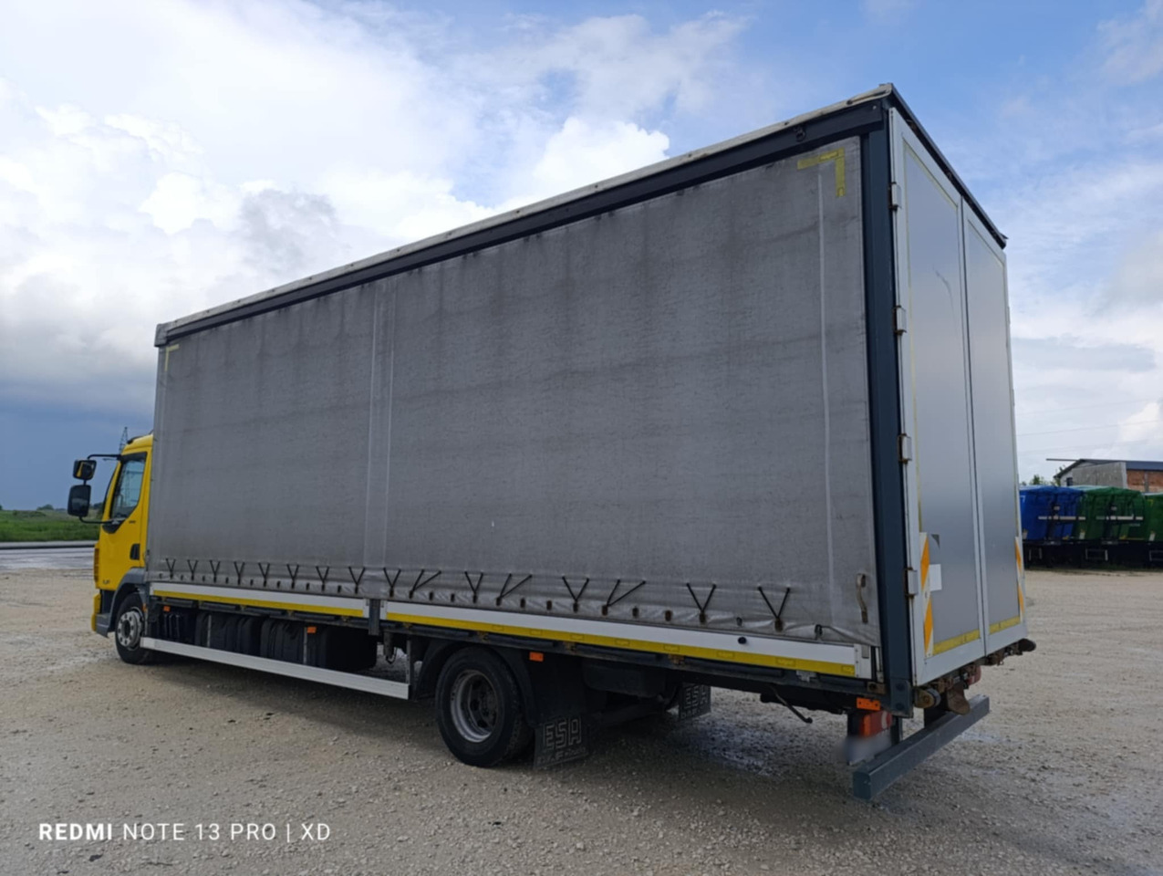 DAF LF 260 / Curtainsider 18 EPAL / sleeper cab - Camião de lona: foto 5 DAF LF 260 / Curtainsider 18 EPAL / sleeper cab - Camião de lona: foto 5