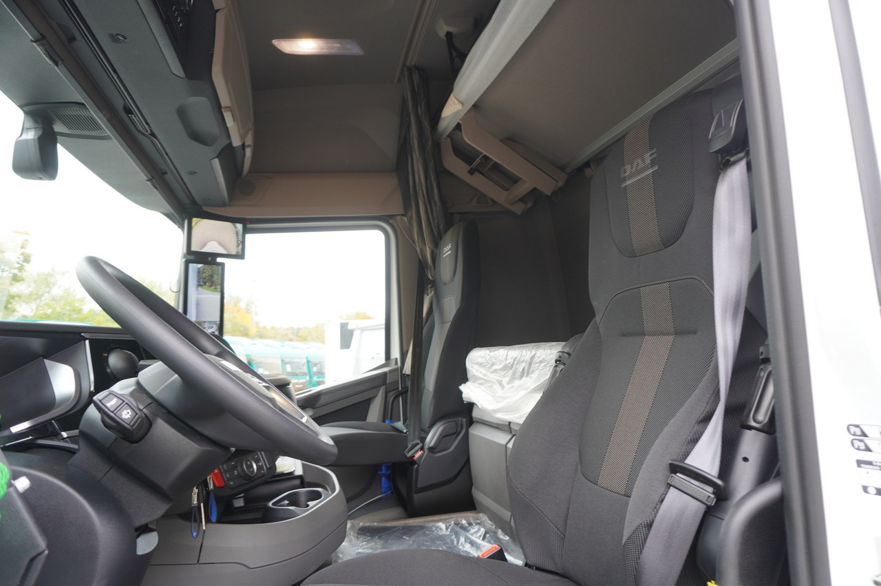 DAF NEW DAF XF 450 6x2 / 2025 / NEW Lamberet 18 EPAL Refrigerator / Carrier Supra 850 MT / Multitemperature / No mileage - Camião frigorífico: foto 3 DAF NEW DAF XF 450 6x2 / 2025 / NEW Lamberet 18 EPAL Refrigerator / Carrier Supra 850 MT / Multitemperature / No mileage - Camião frigorífico: foto 3