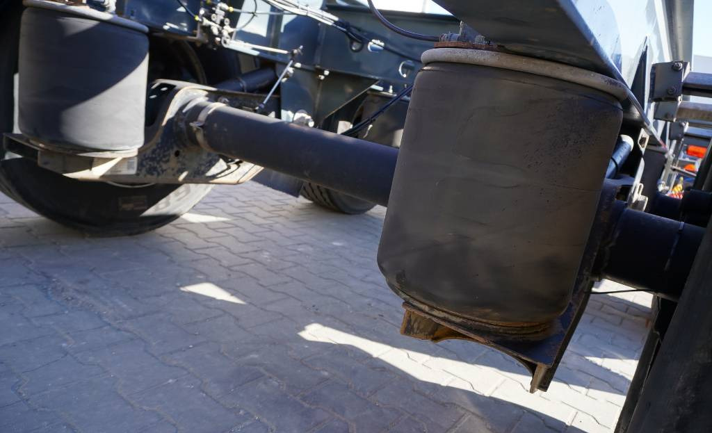 Fruehauf Trailer BDF (NEW) 6,000 km !!! - Reboque transportador de contêineres/ Caixa móvel: foto 4 Fruehauf Trailer BDF (NEW) 6,000 km !!! - Reboque transportador de contêineres/ Caixa móvel: foto 4