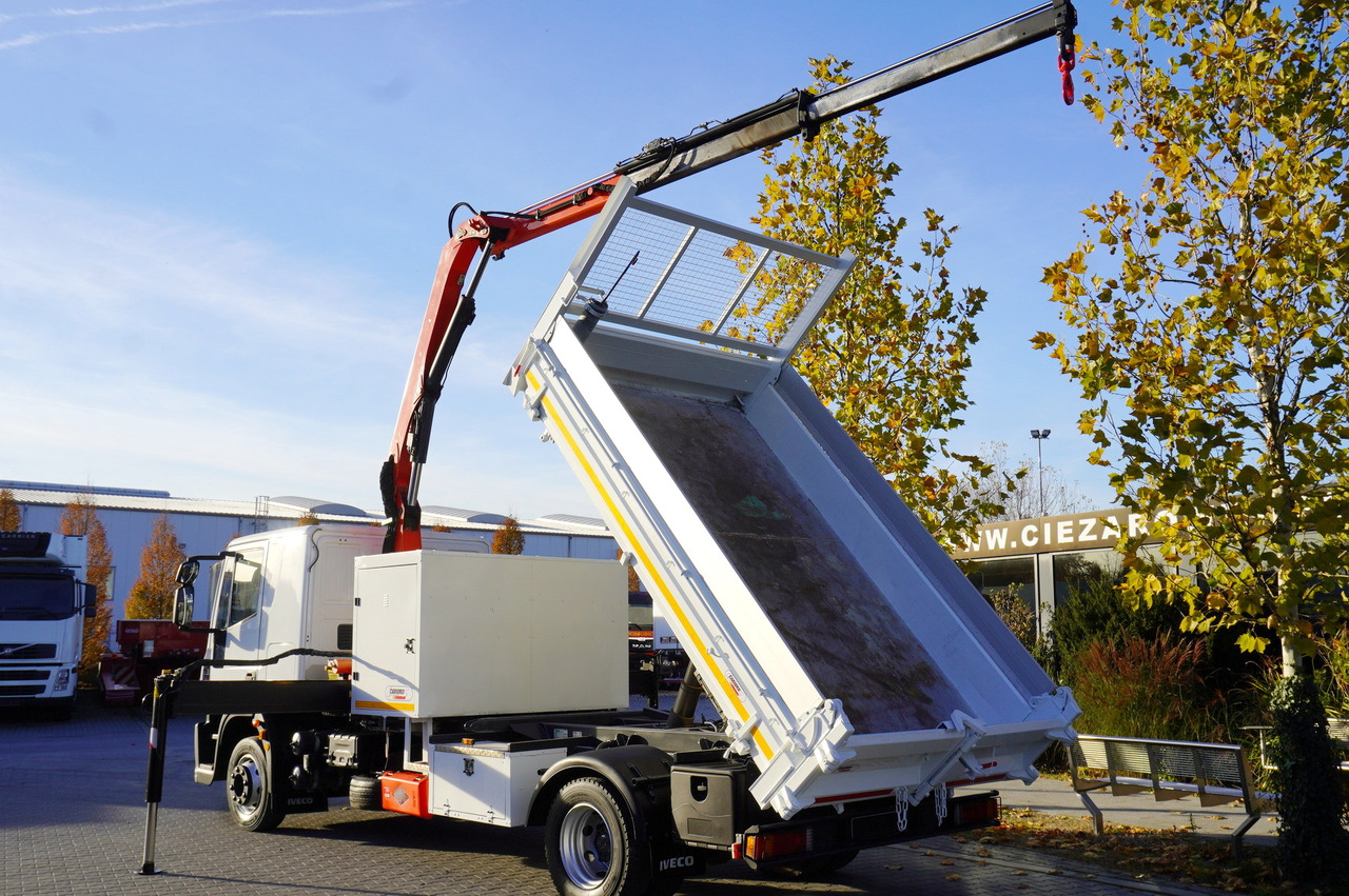 IVECO Eurocargo 120E18 Crane Palfinger / 3-way tipper / sleeper cab - Camião de caixa aberta/ Plataforma, Camião grua: foto 4 IVECO Eurocargo 120E18 Crane Palfinger / 3-way tipper / sleeper cab - Camião de caixa aberta/ Plataforma, Camião grua: foto 4