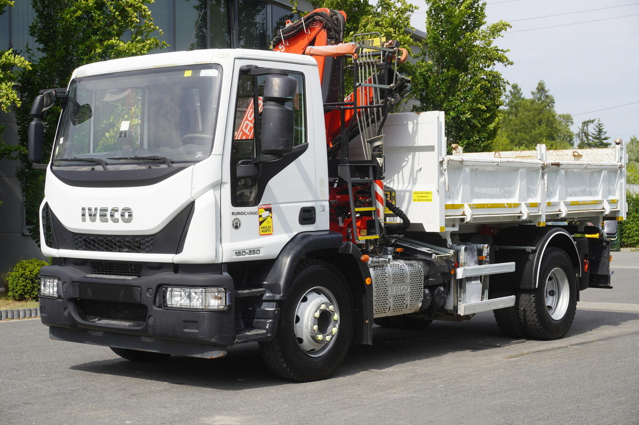 IVECO Eurocargo 160-250 / Fassi F95 crane / 120 tho. km / 3-sided tipper - Camião basculante, Camião grua: foto 3 IVECO Eurocargo 160-250 / Fassi F95 crane / 120 tho. km / 3-sided tipper - Camião basculante, Camião grua: foto 3