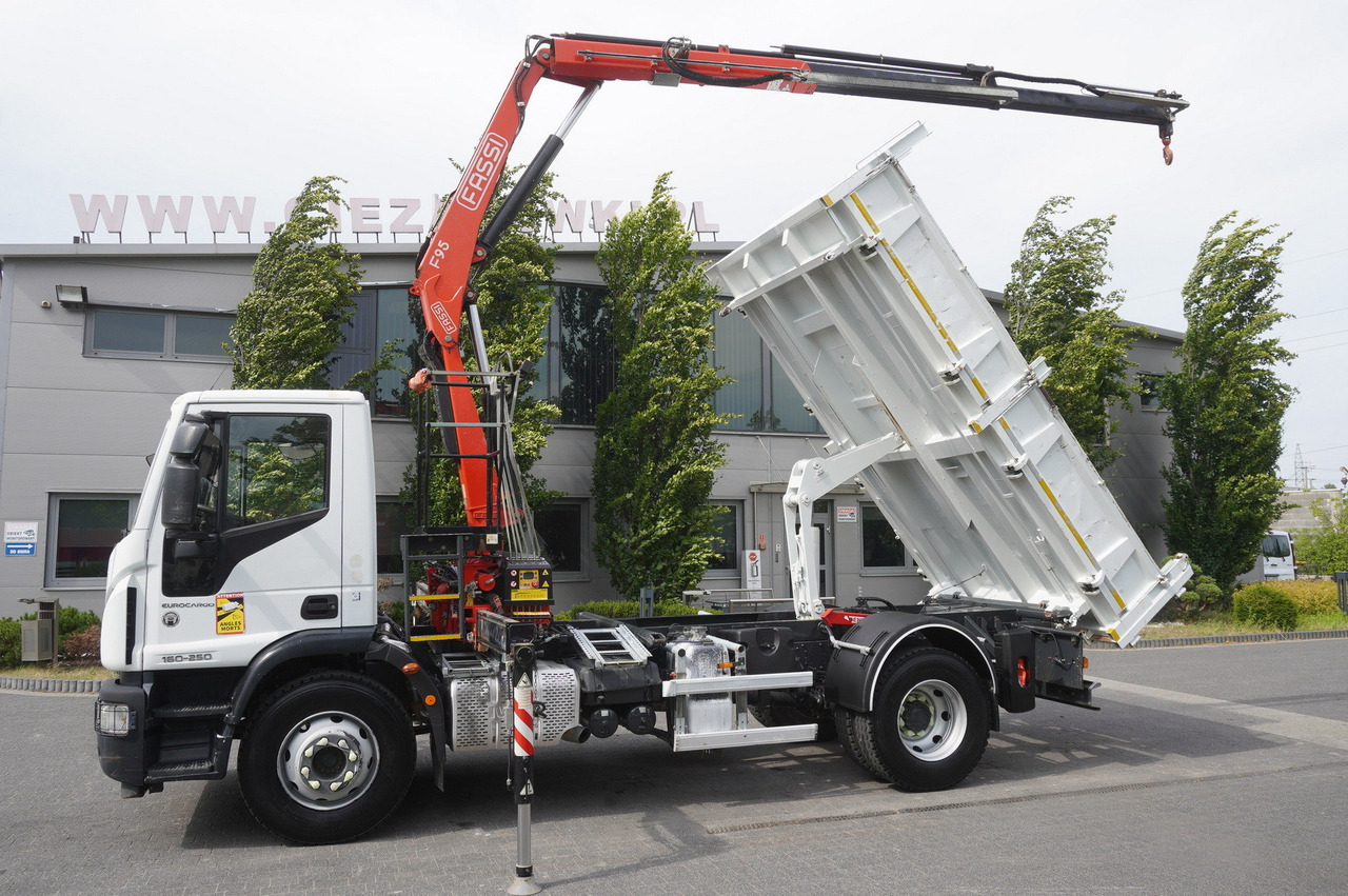 IVECO Eurocargo 160-250 / Fassi F95 crane / 120 tho. km / 3-sided tipper - Camião basculante, Camião grua: foto 4 IVECO Eurocargo 160-250 / Fassi F95 crane / 120 tho. km / 3-sided tipper - Camião basculante, Camião grua: foto 4