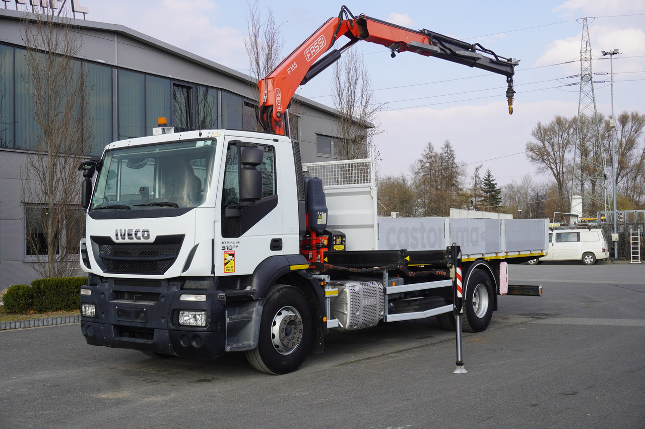 IVECO STRALIS 310 E6 / HDS FASSI 155 6.2 T / 250 thousand km - Camião de caixa aberta/ Plataforma, Camião grua: foto 1 IVECO STRALIS 310 E6 / HDS FASSI 155 6.2 T / 250 thousand km - Camião de caixa aberta/ Plataforma, Camião grua: foto 1