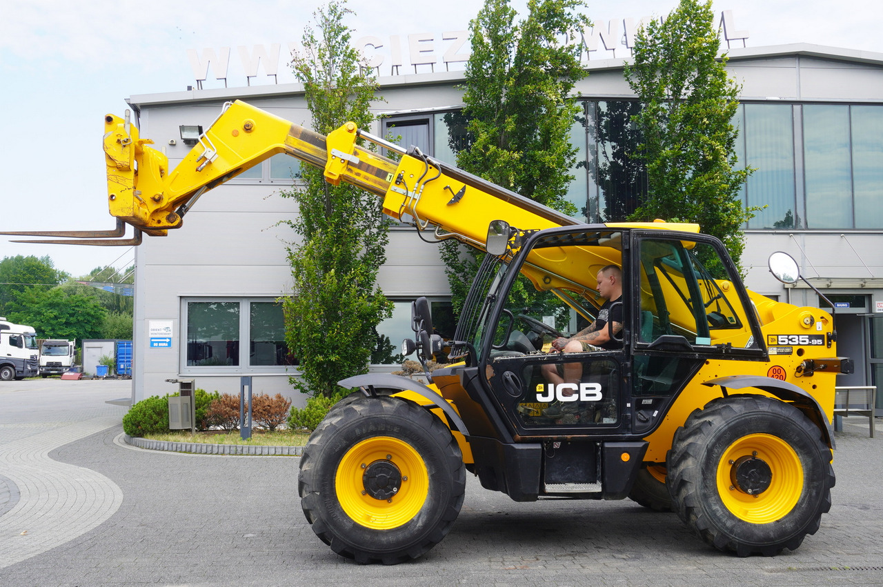JCB 535-95 / 3.5 T / range 9.5 m / joystick / 2021 - Pá carregadora telescópica: foto 2 JCB 535-95 / 3.5 T / range 9.5 m / joystick / 2021 - Pá carregadora telescópica: foto 2