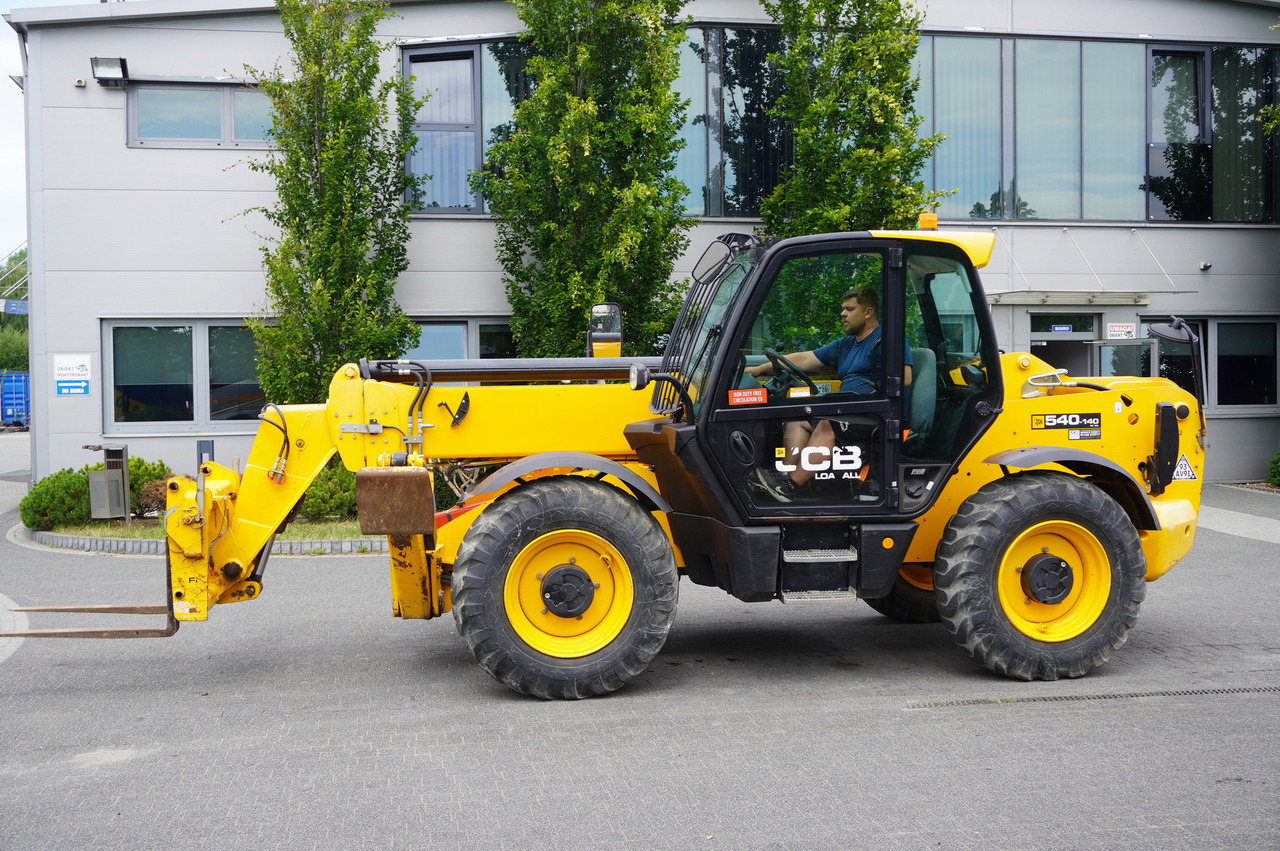 JCB 540-140 telescopic loader / 14 m range / 1800 MTH - Pá carregadora telescópica: foto 3 JCB 540-140 telescopic loader / 14 m range / 1800 MTH - Pá carregadora telescópica: foto 3