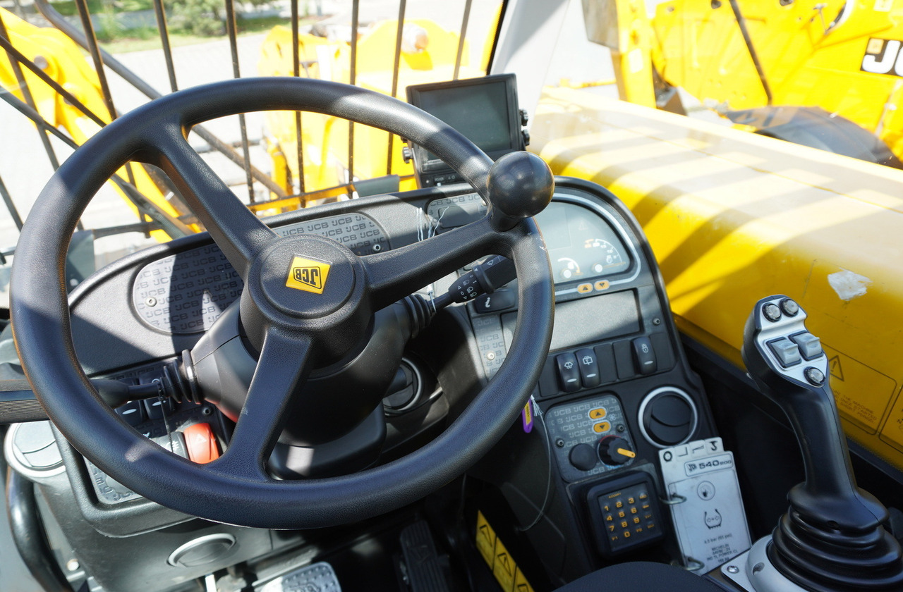 JCB 540-200 Telescopic Loader / 20 m reach / joystick / 2 units - Pá carregadora telescópica: foto 4 JCB 540-200 Telescopic Loader / 20 m reach / joystick / 2 units - Pá carregadora telescópica: foto 4