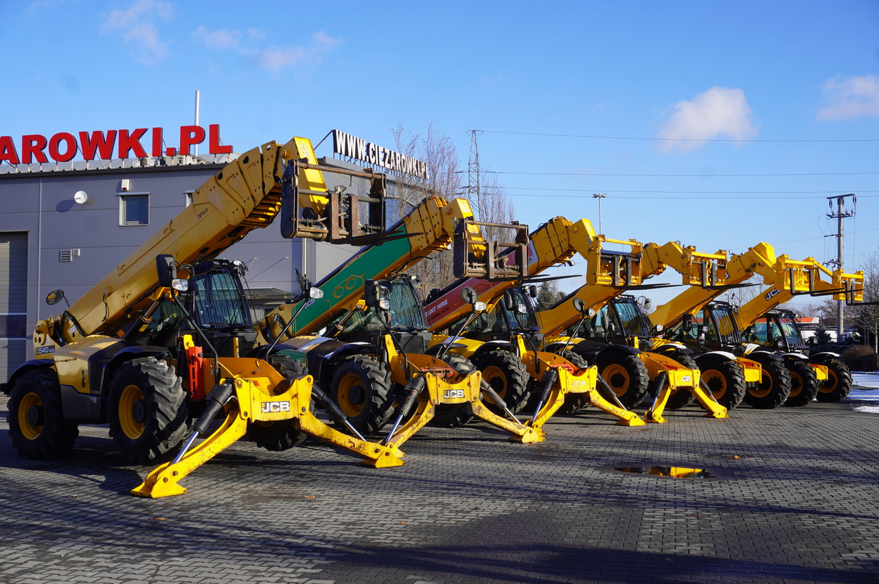 JCB 560-80 / 6 ton lifting capacity / power 146 HP - Pá carregadora de rodas: foto 1 JCB 560-80 / 6 ton lifting capacity / power 146 HP - Pá carregadora de rodas: foto 1