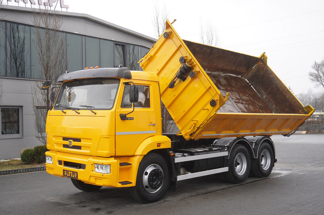 KAMAZ T2530 E5 6×4 / 3-sided tipper - Camião basculante, Camião grua: foto 2 KAMAZ T2530 E5 6×4 / 3-sided tipper - Camião basculante, Camião grua: foto 2