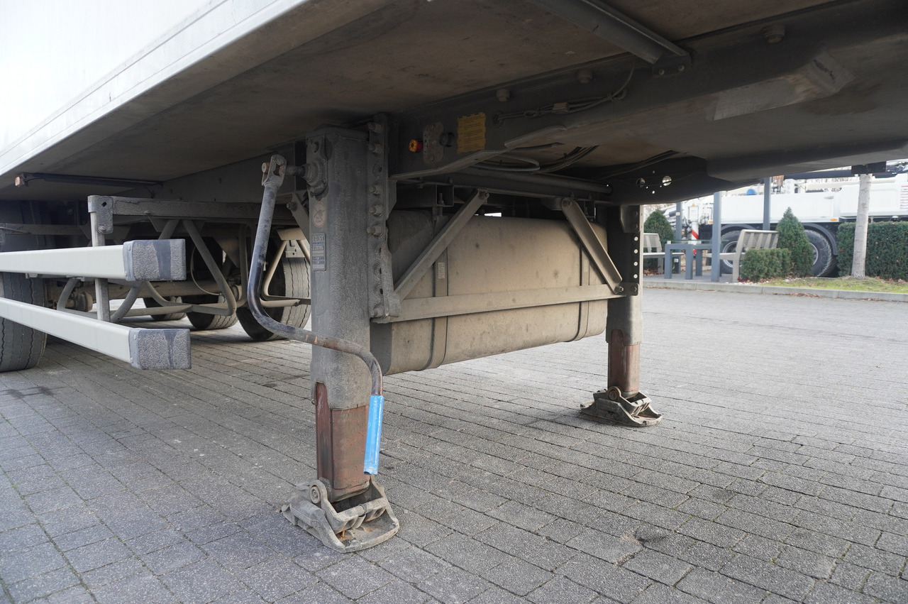 Semi-reboque frigorífico LAMBERET Refrigerated semi-trailer / Carrier Vector 1550 / Dhollandia lift 2500 kg: foto 12