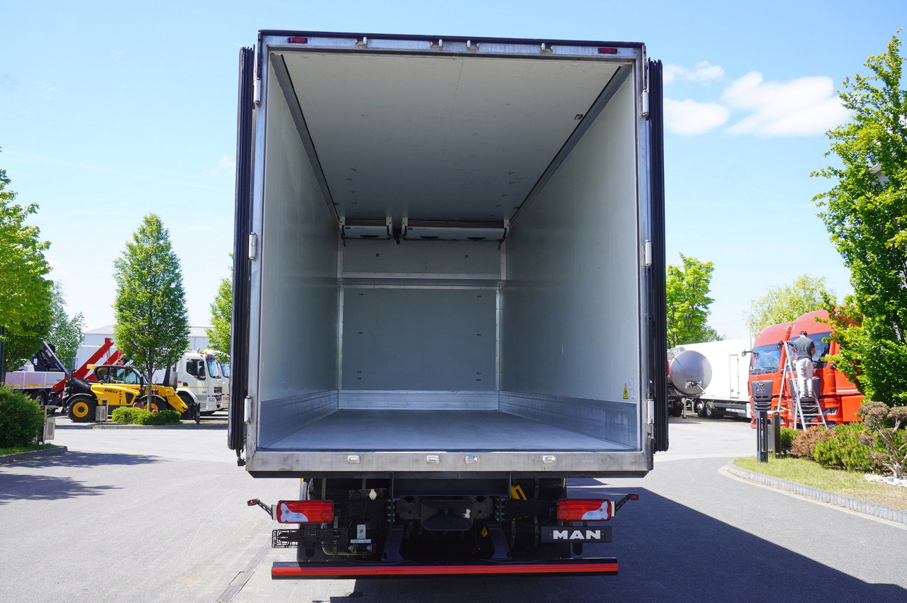 MAN MAN TGX 26.510 / 2022 / NEW Krone bitemperature refrigerated truck / Carrier Supra 850 MT / 4 units - Camião frigorífico: foto 4 MAN MAN TGX 26.510 / 2022 / NEW Krone bitemperature refrigerated truck / Carrier Supra 850 MT / 4 units - Camião frigorífico: foto 4