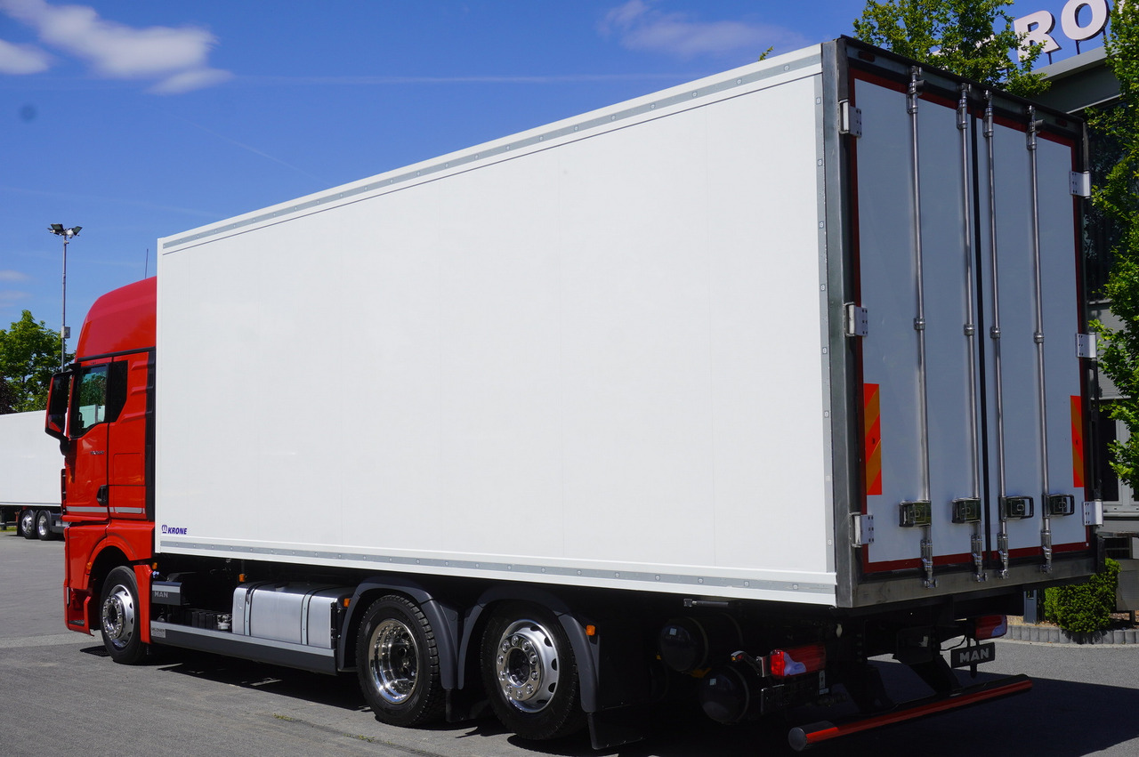 MAN MAN TGX 26.510 / 2022 / NEW Krone bitemperature refrigerated truck / Carrier Supra 850 MT / 4 units - Camião frigorífico: foto 2 MAN MAN TGX 26.510 / 2022 / NEW Krone bitemperature refrigerated truck / Carrier Supra 850 MT / 4 units - Camião frigorífico: foto 2