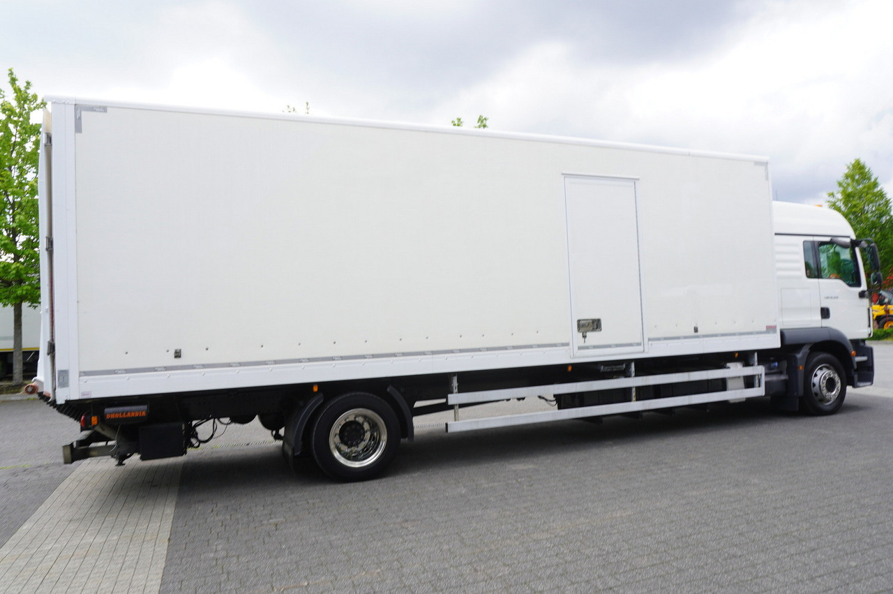 MAN TGM 18.320 / 21 EPAL box / 180 tho. km / Dhollandia 2500 kg / sleeping cab - Camião furgão: foto 2 MAN TGM 18.320 / 21 EPAL box / 180 tho. km / Dhollandia 2500 kg / sleeping cab - Camião furgão: foto 2